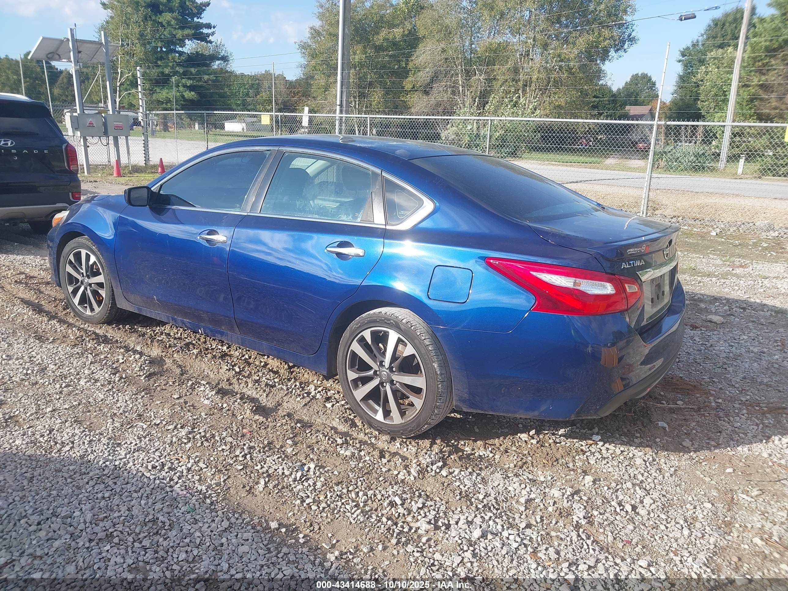 NISSAN ALTIMA image 3