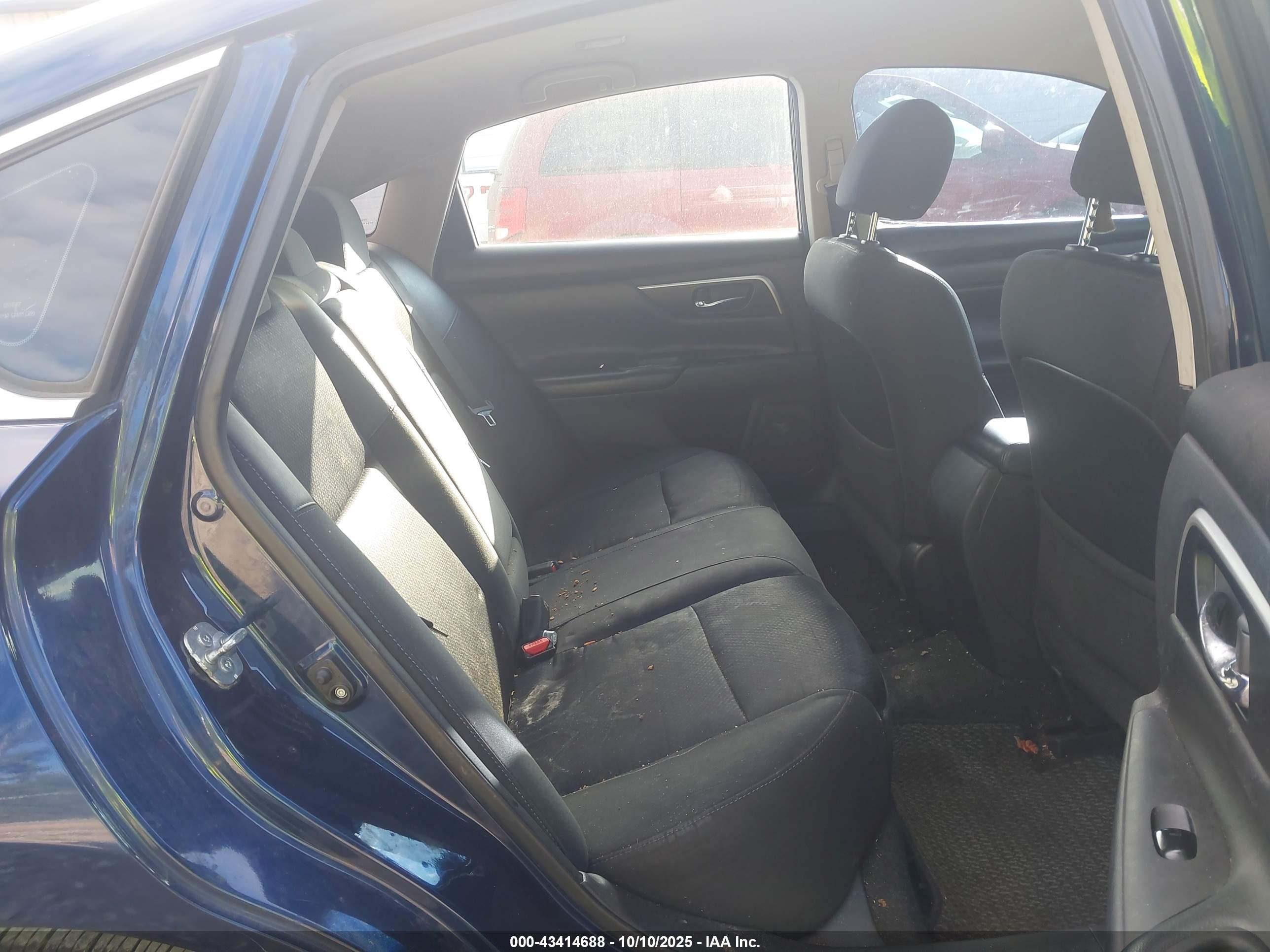 NISSAN ALTIMA image 8
