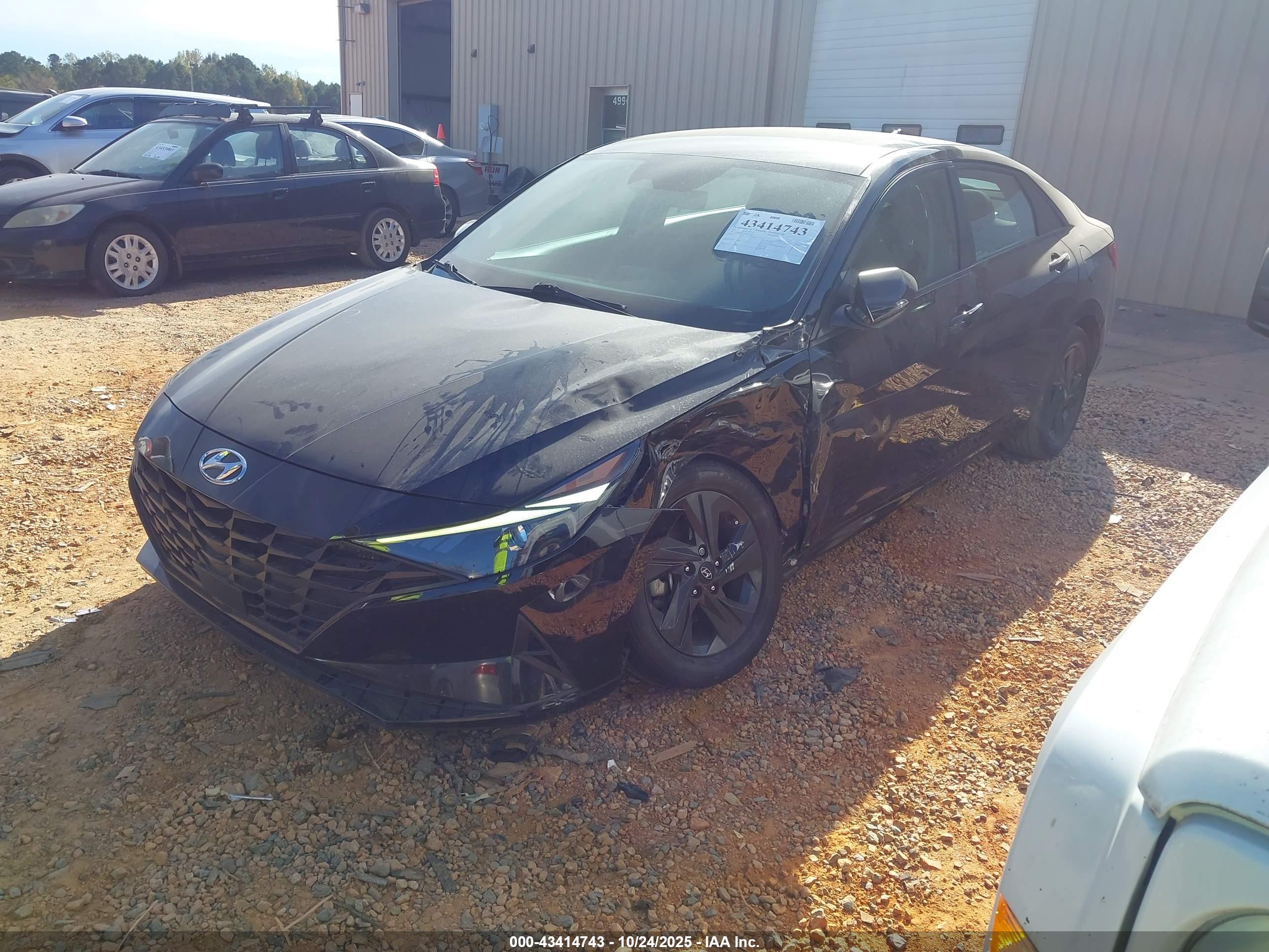 HYUNDAI ELANTRA image 2