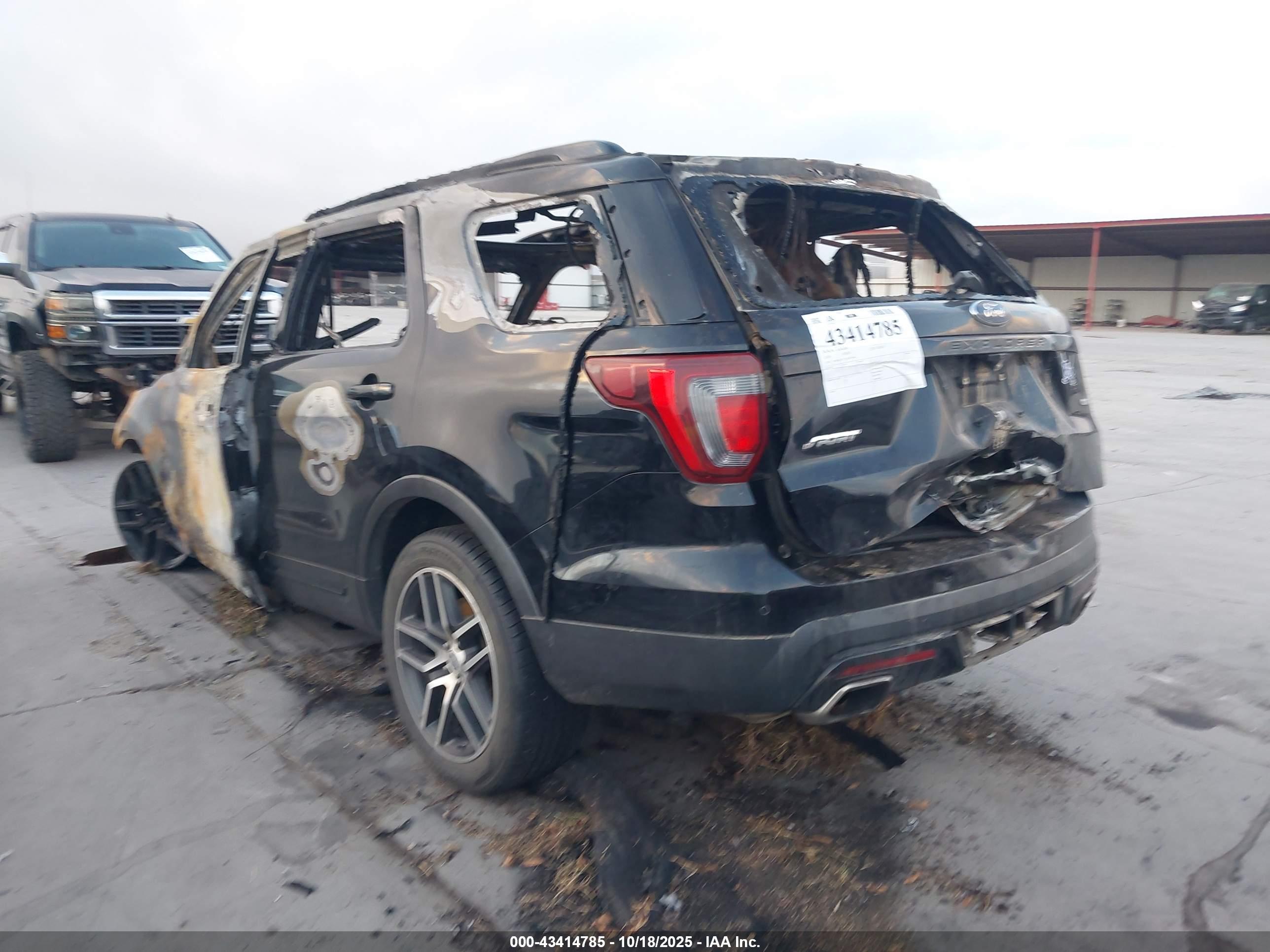 FORD EXPLORER image 3