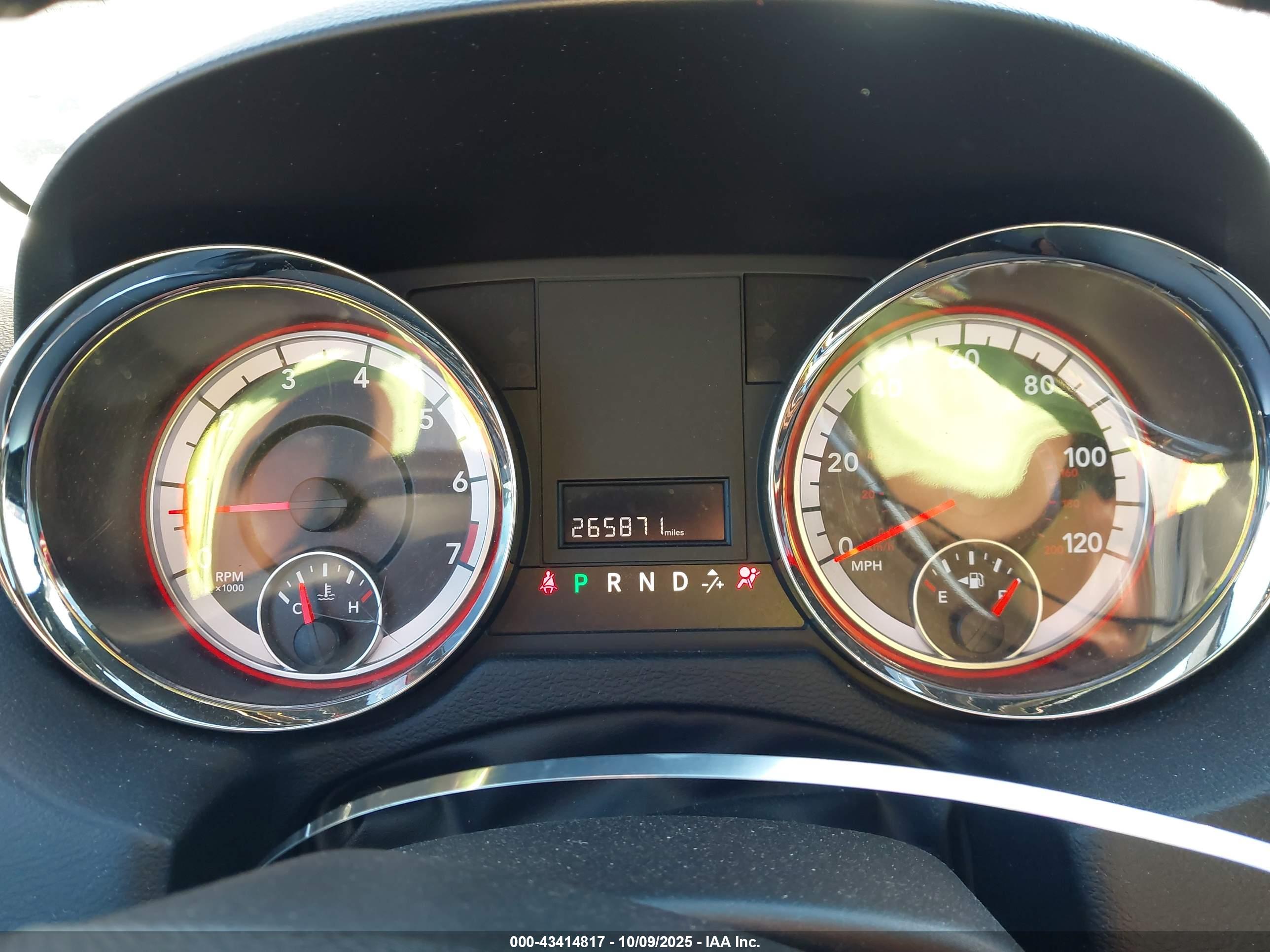 DODGE GRAND image 7