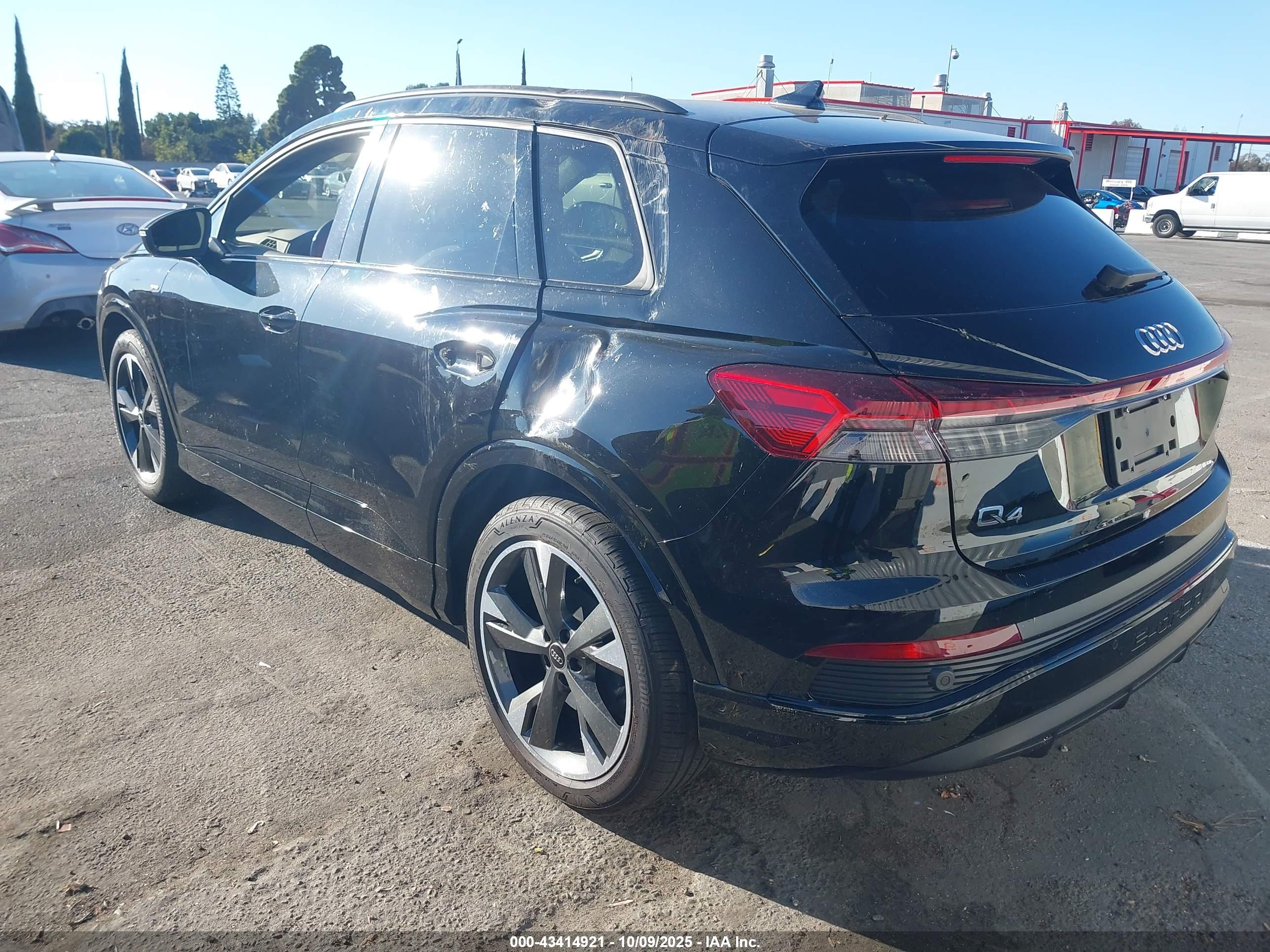 AUDI Q4 image 3