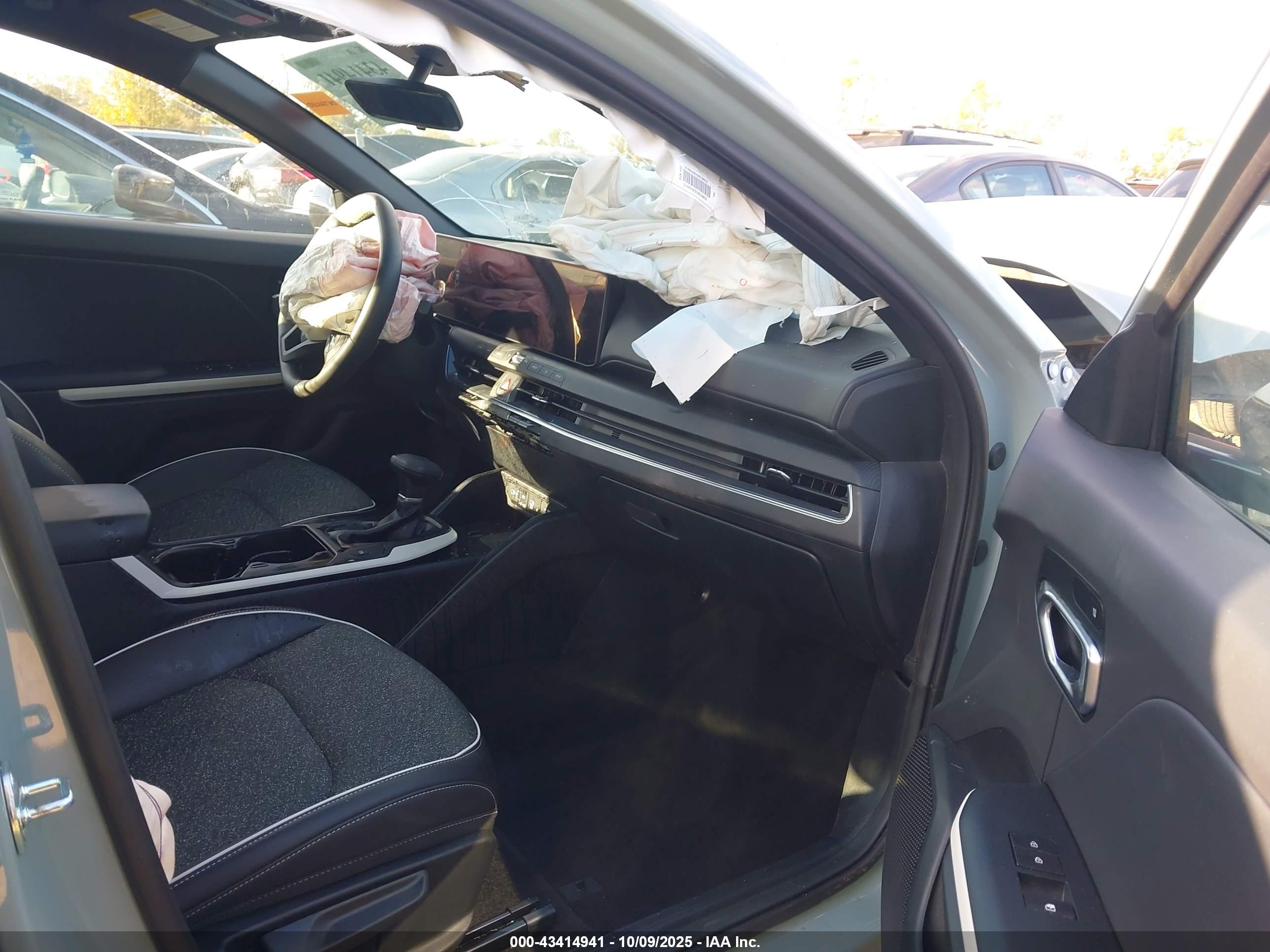 KIA K4 image 5