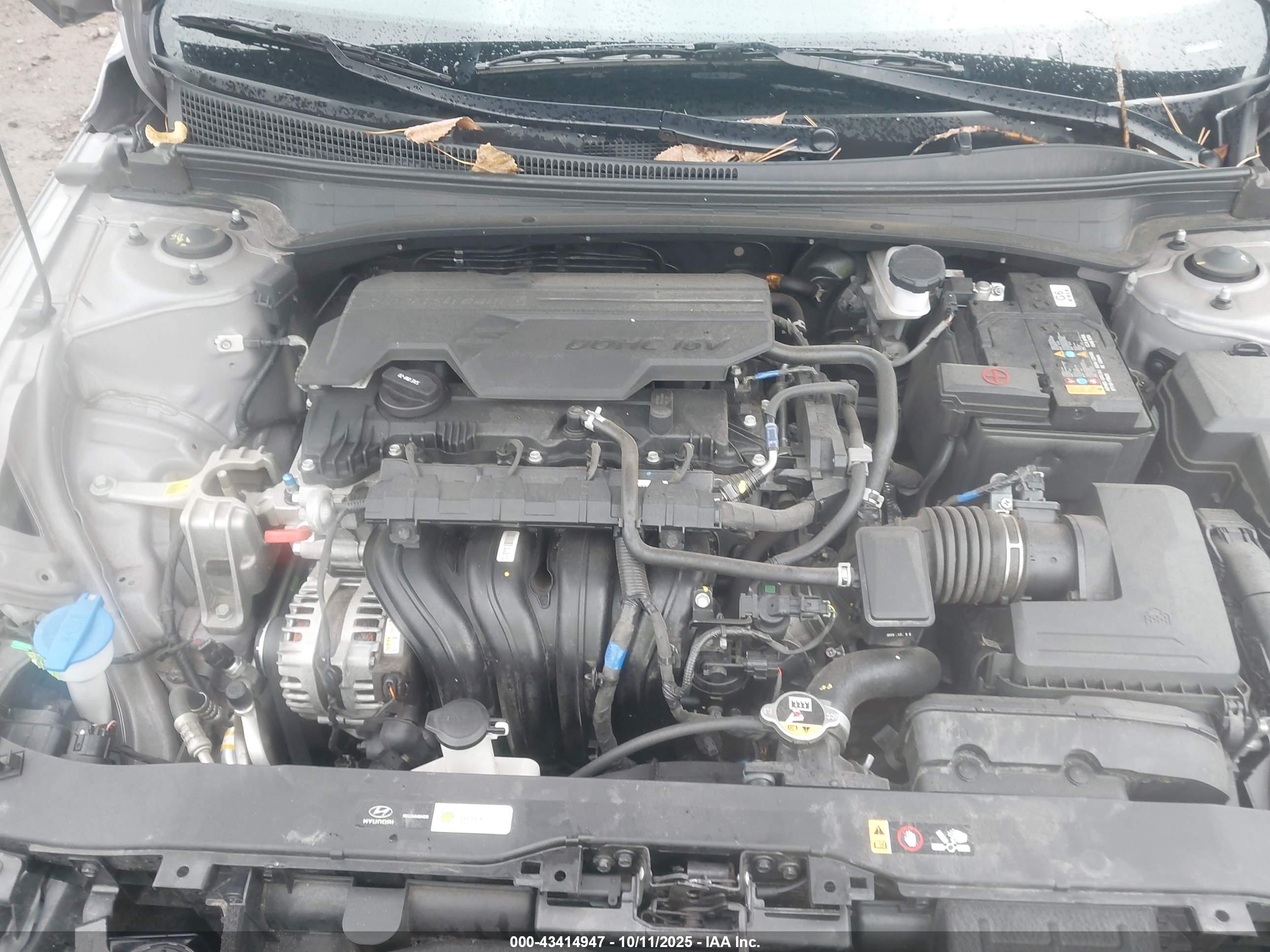 HYUNDAI ELANTRA image 10