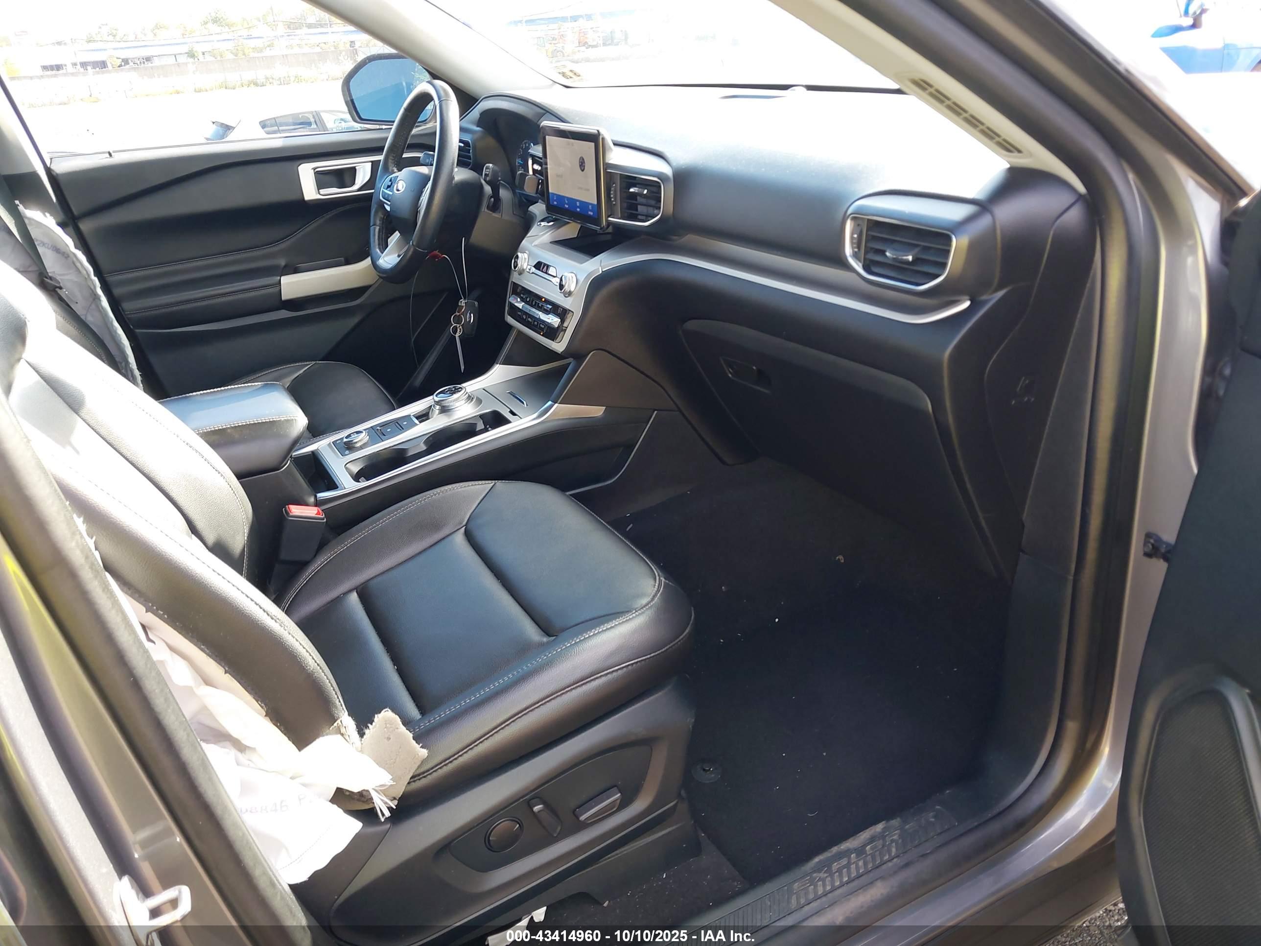 FORD EXPLORER image 5