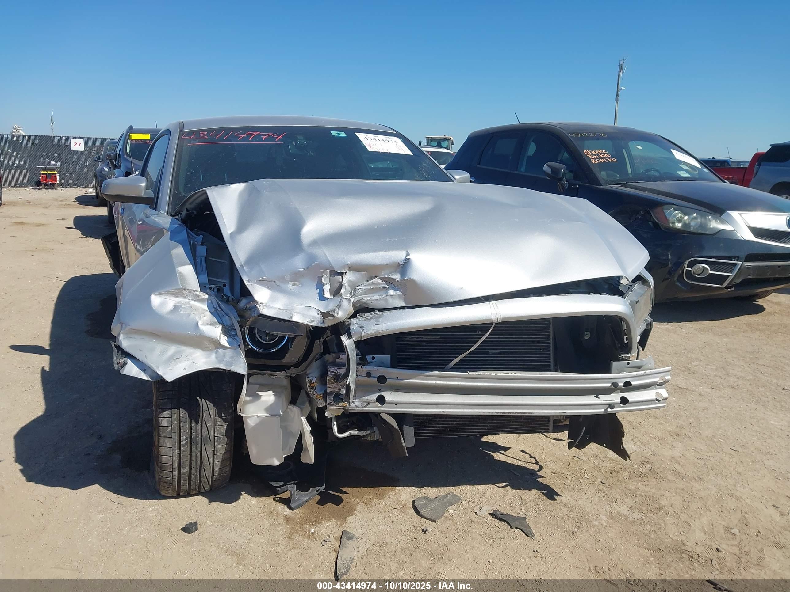 FORD MUSTANG image 6