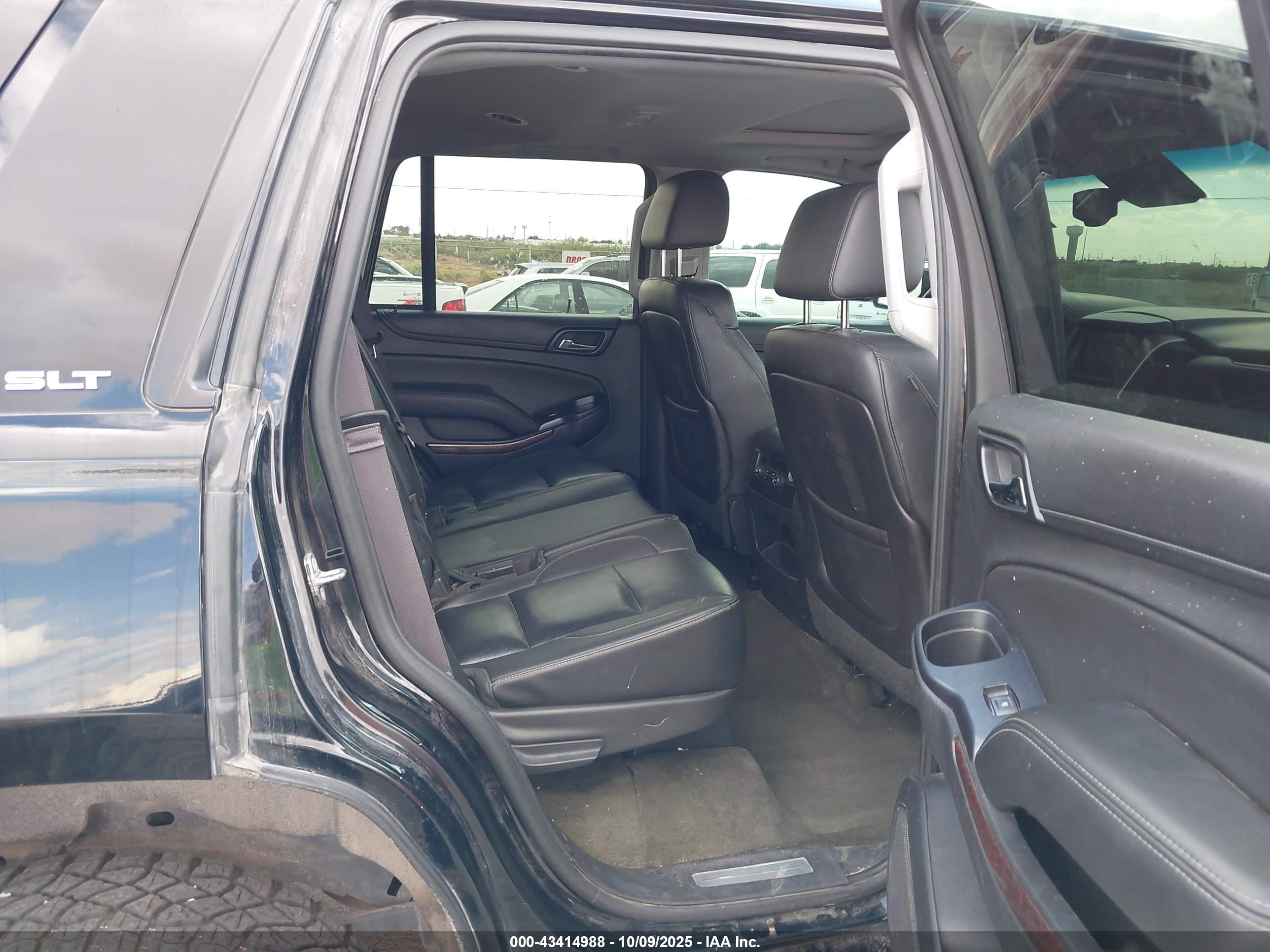 GMC YUKON image 8
