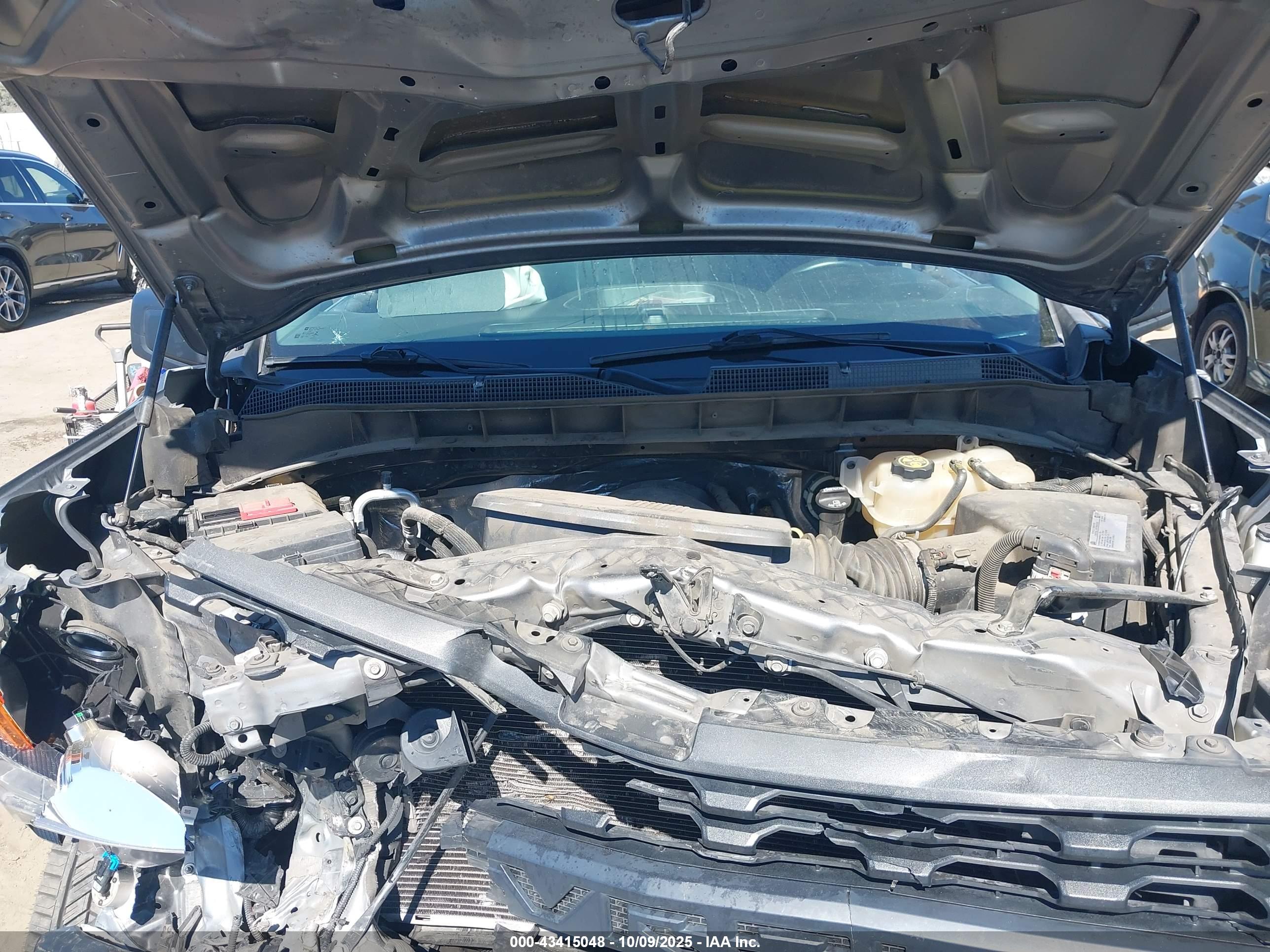 CHEVROLET SILVERADO image 10