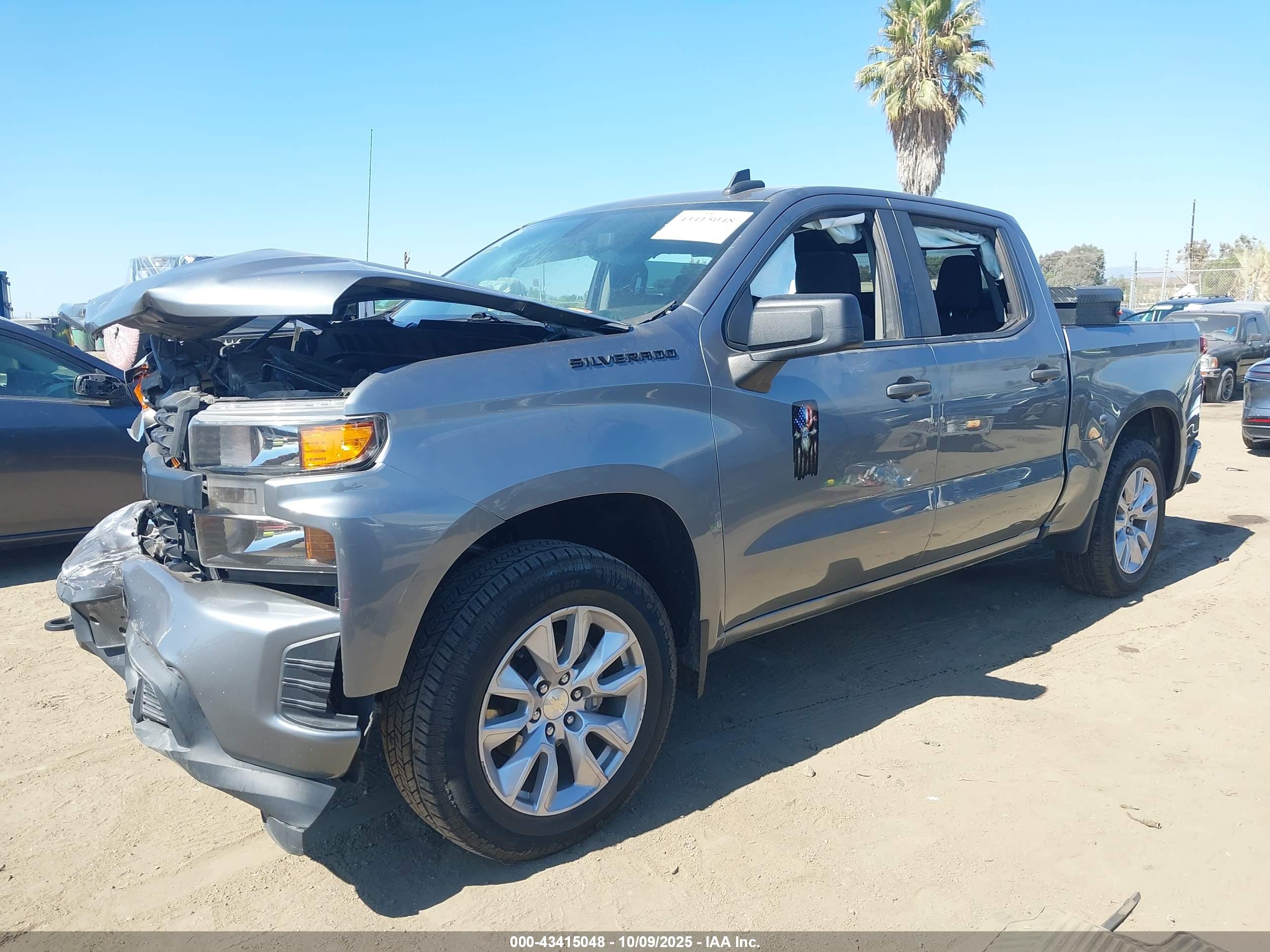 CHEVROLET SILVERADO image 2