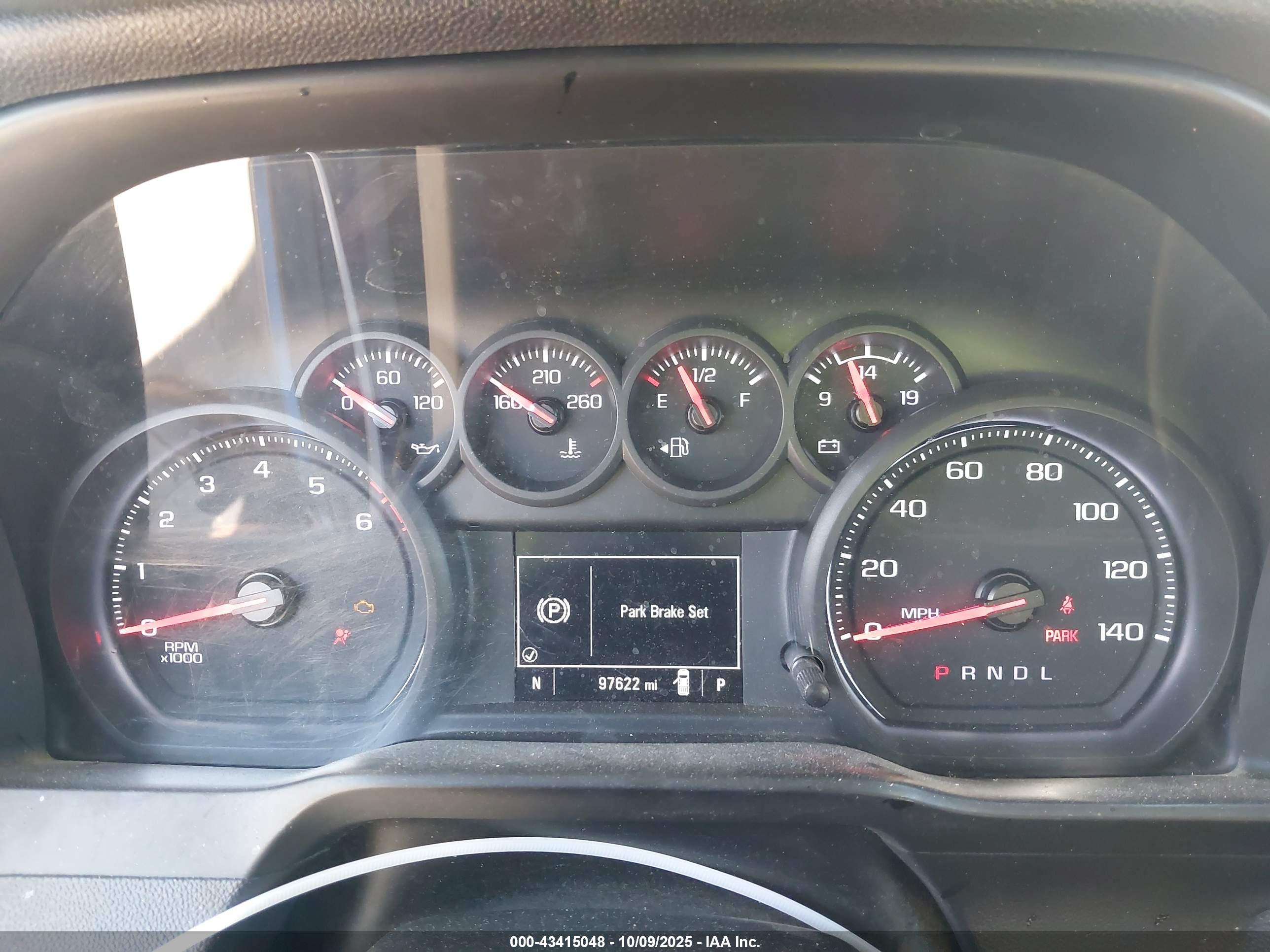 CHEVROLET SILVERADO image 7