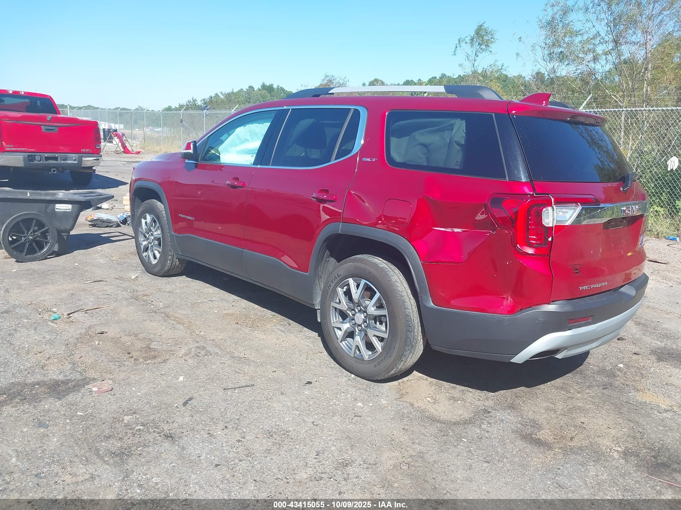GMC ACADIA image 3