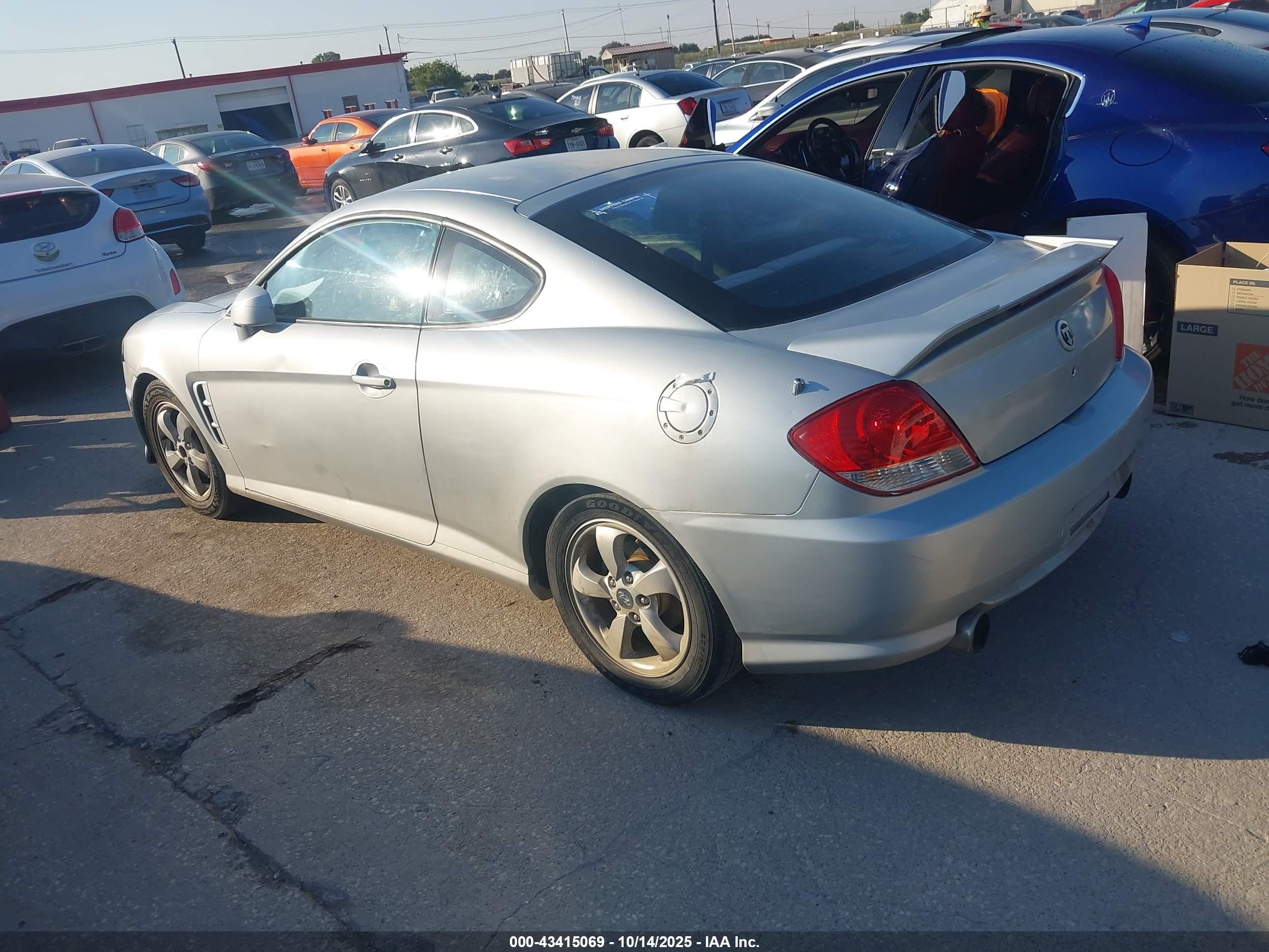 HYUNDAI TIBURON image 3