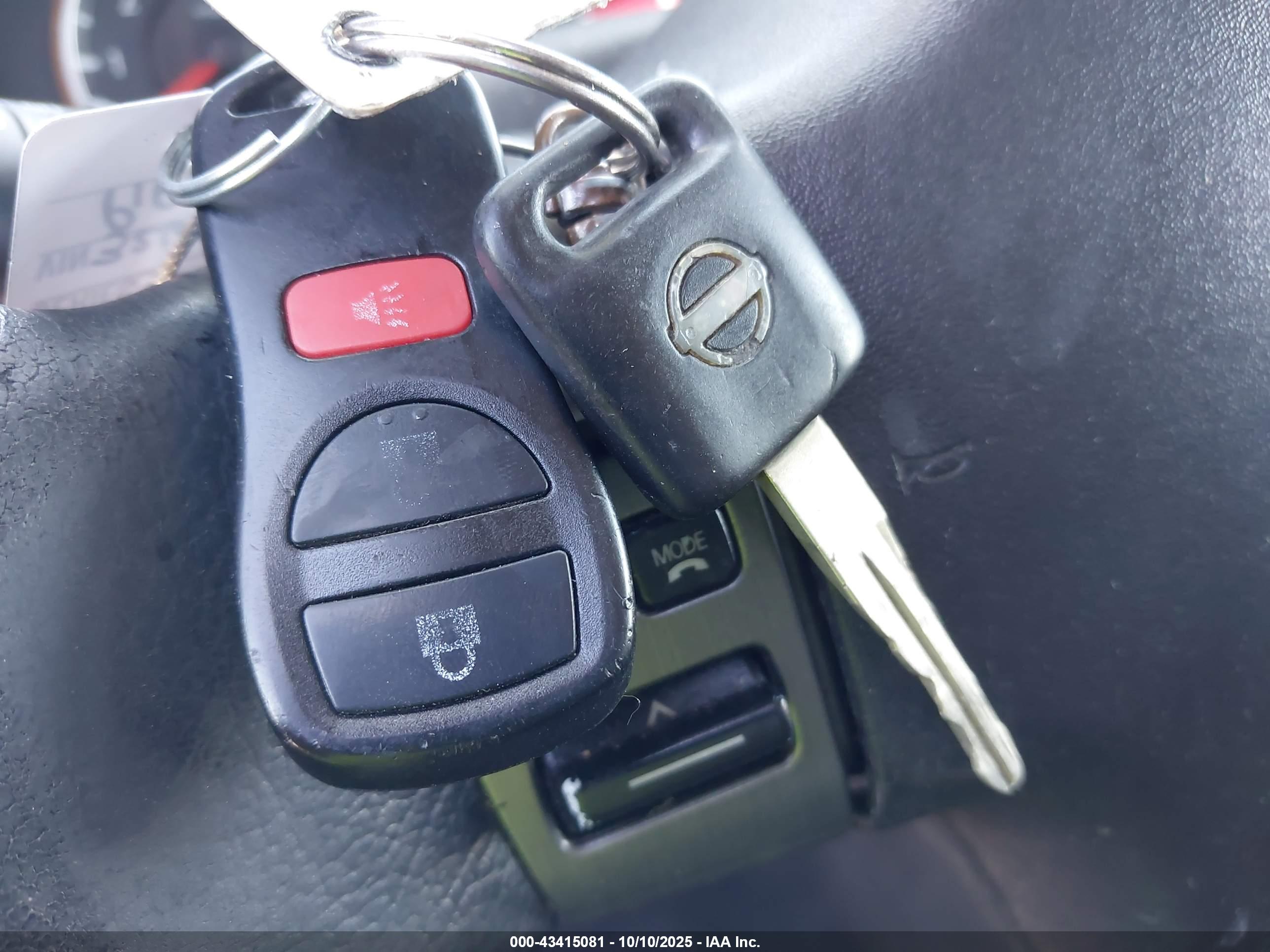 NISSAN TITAN image 11