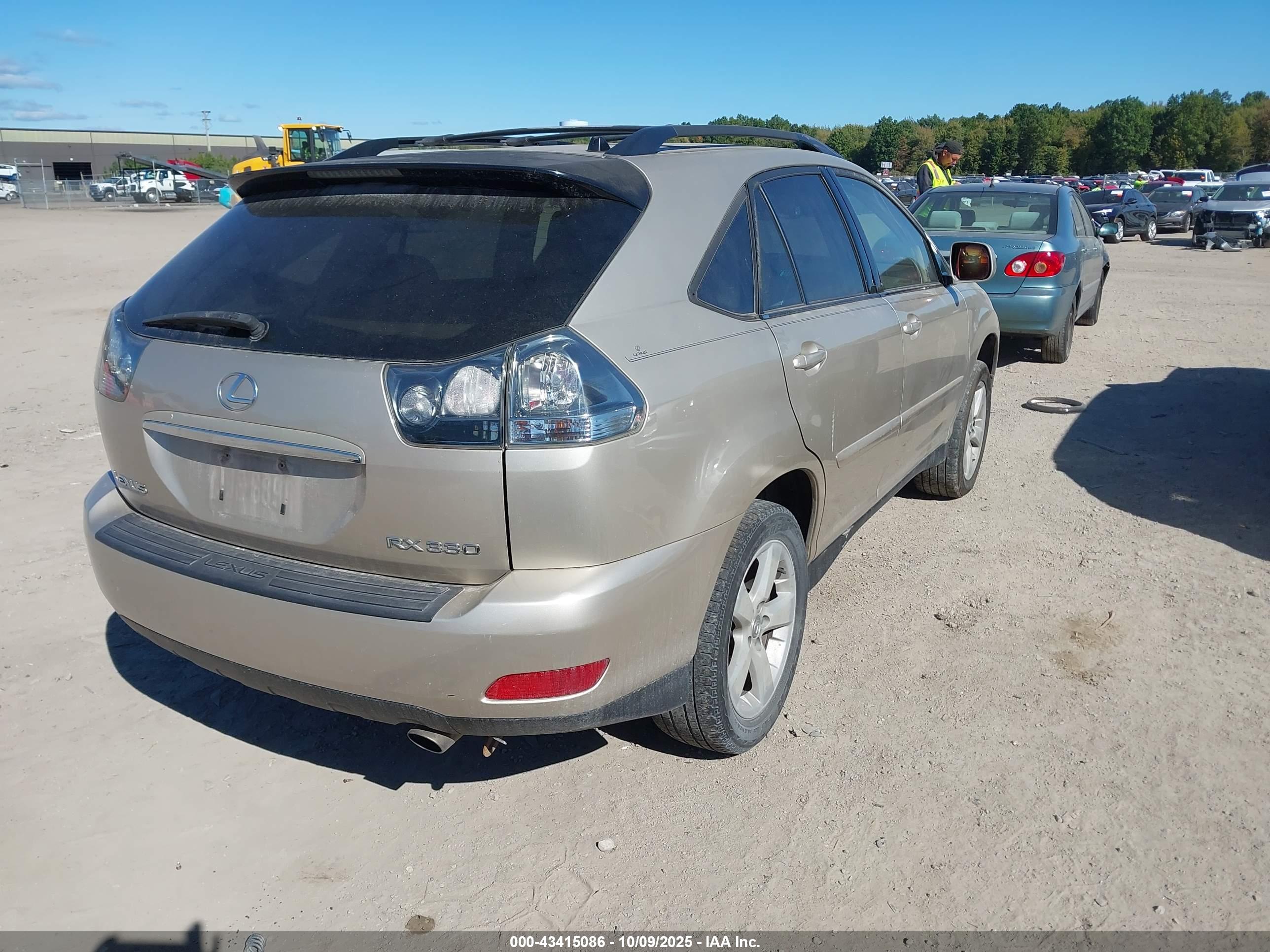 LEXUS RX image 4