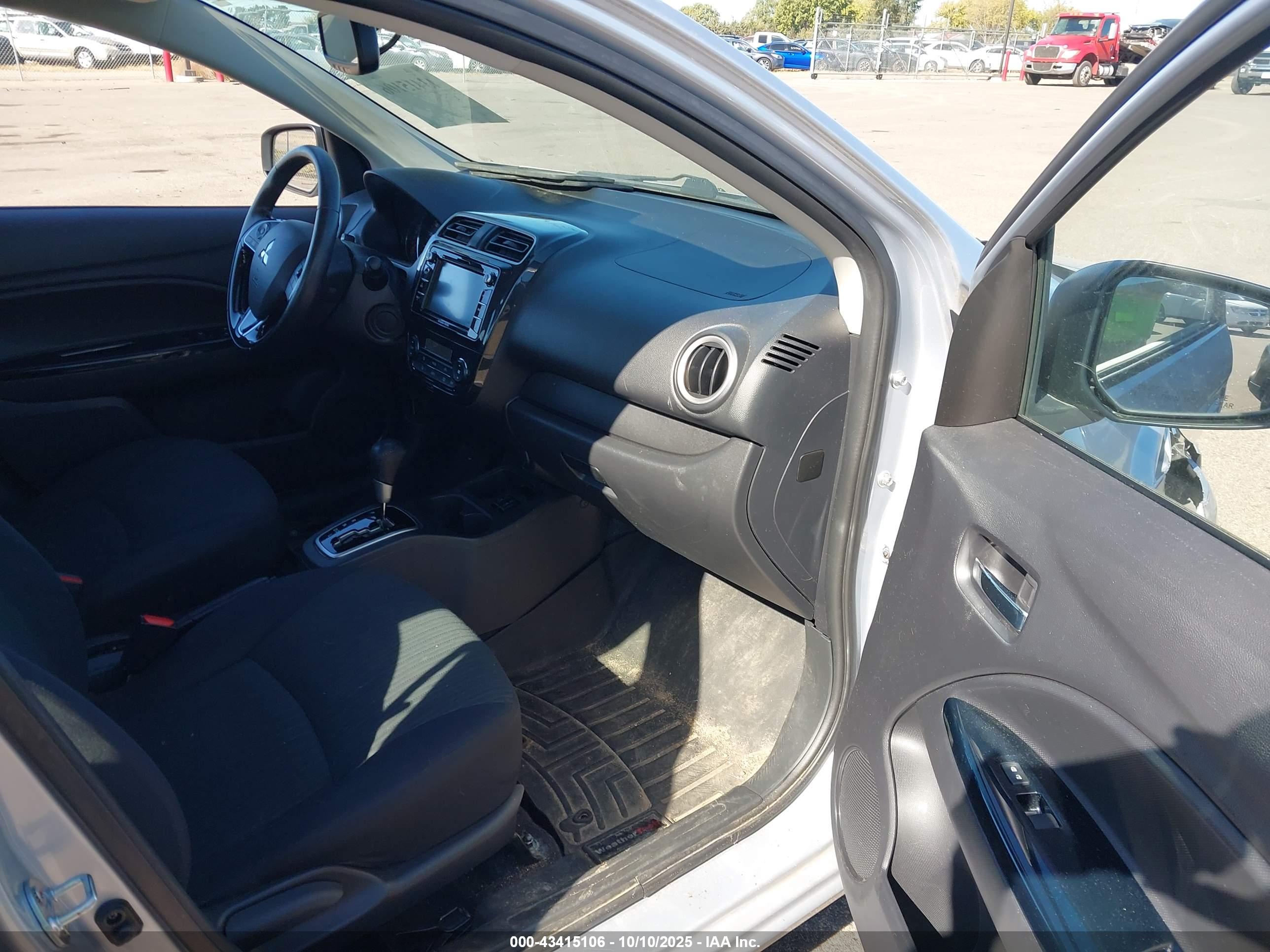 MITSUBISHI MIRAGE image 5