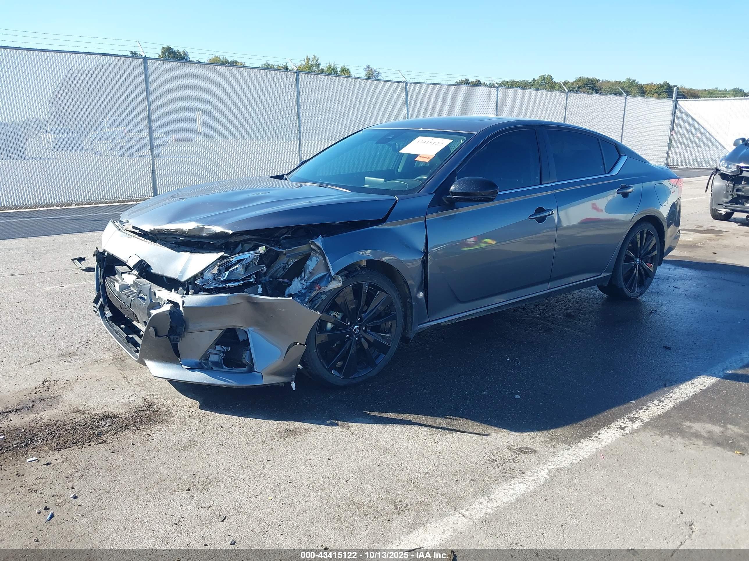NISSAN ALTIMA image 2