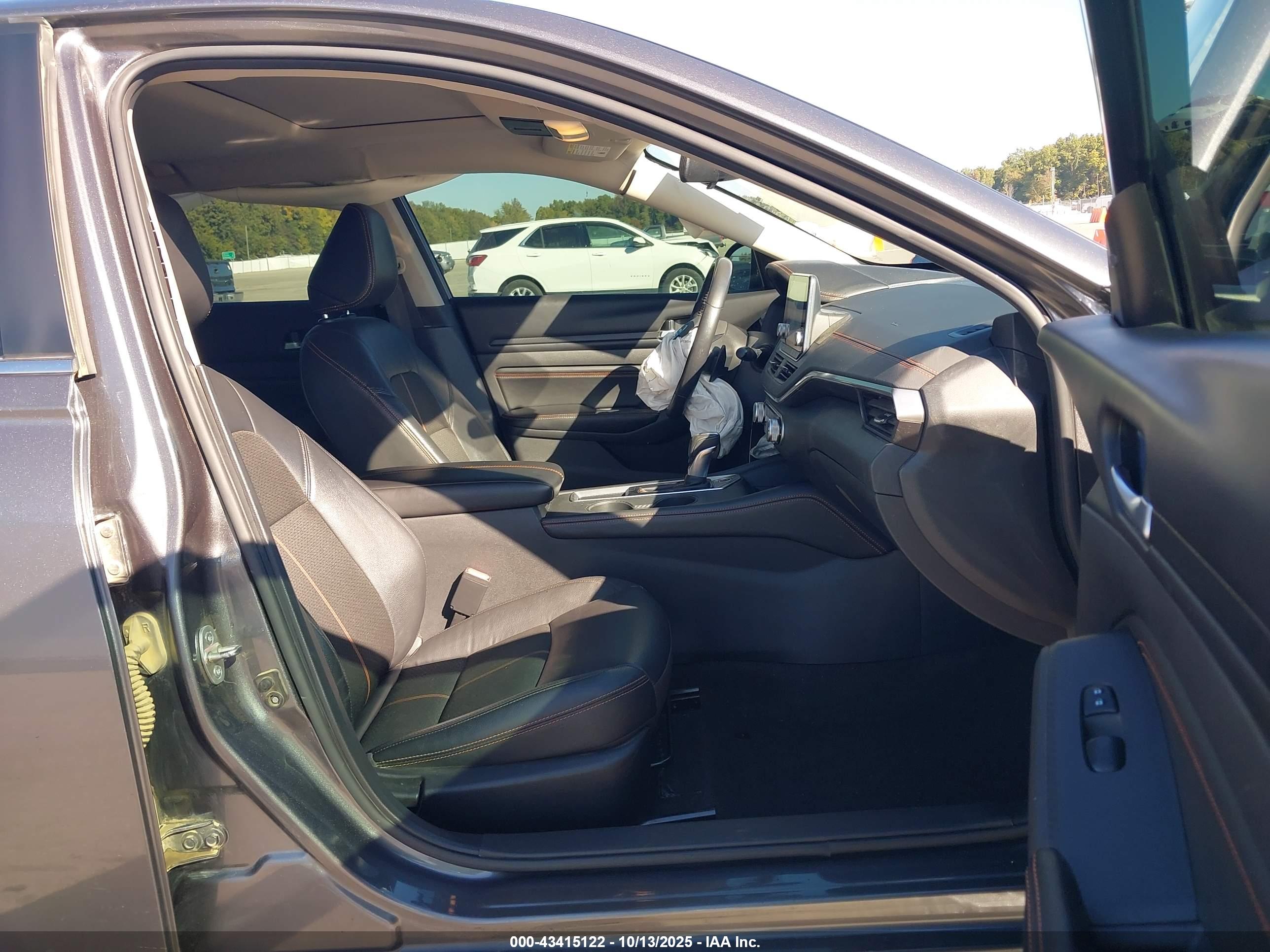 NISSAN ALTIMA image 5