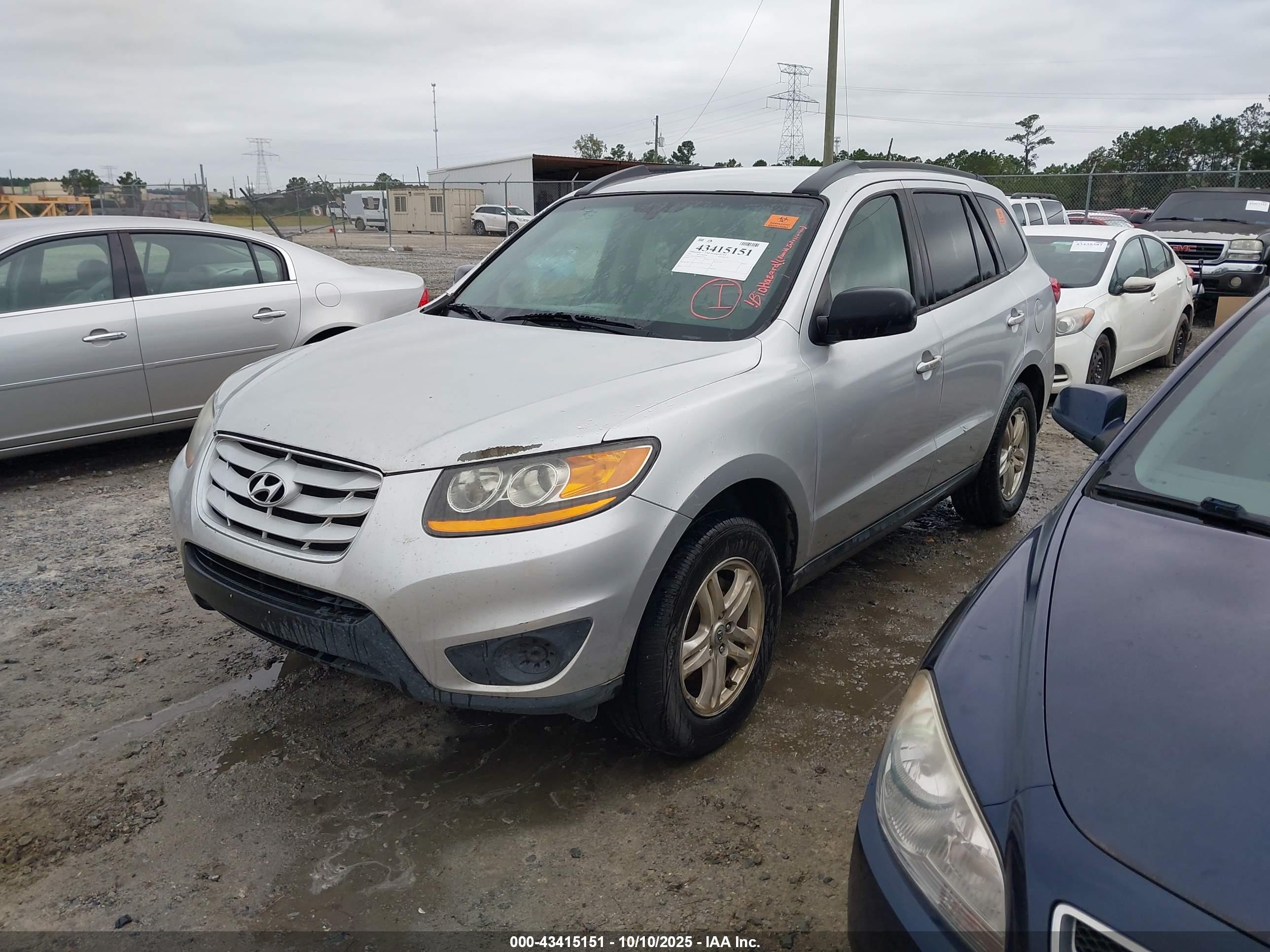 HYUNDAI SANTA image 2