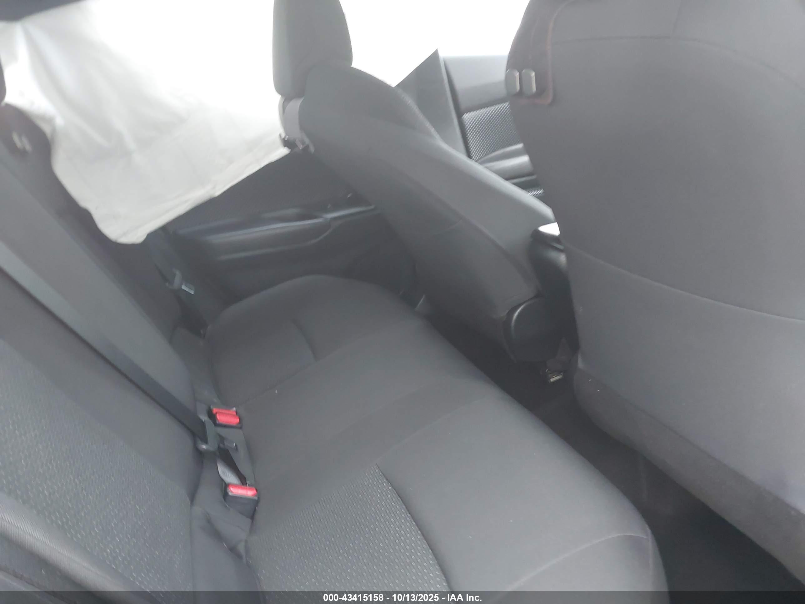 TOYOTA C-HR image 8