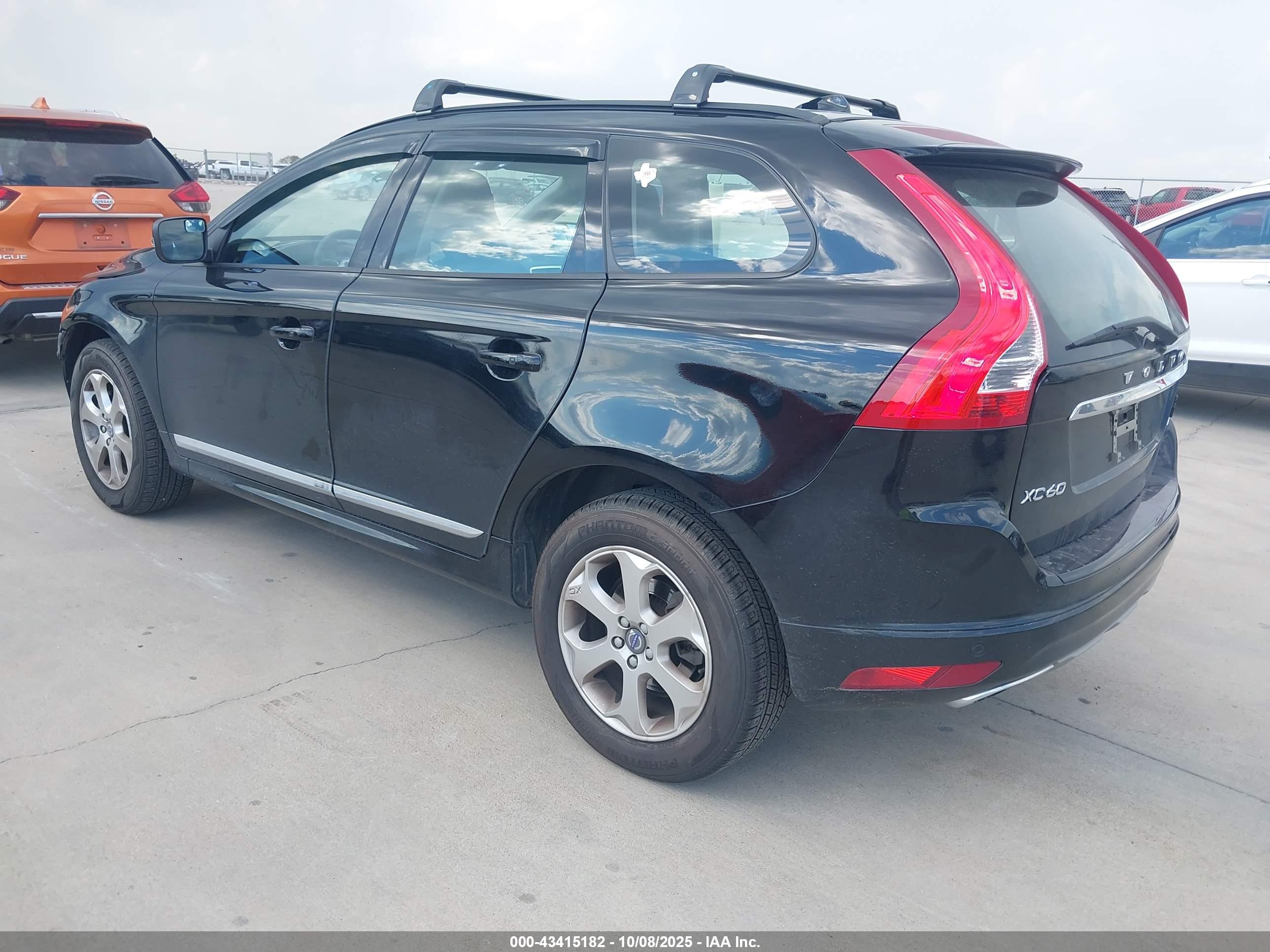 VOLVO XC60 image 3