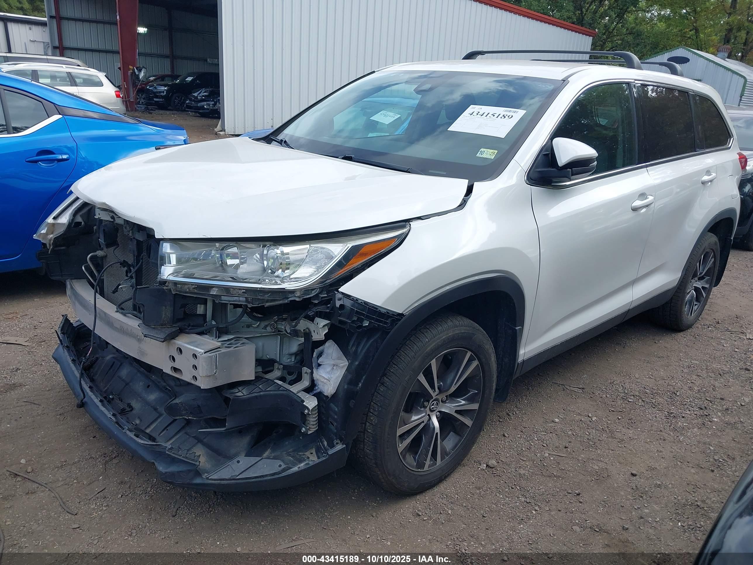 TOYOTA HIGHLANDER image 2