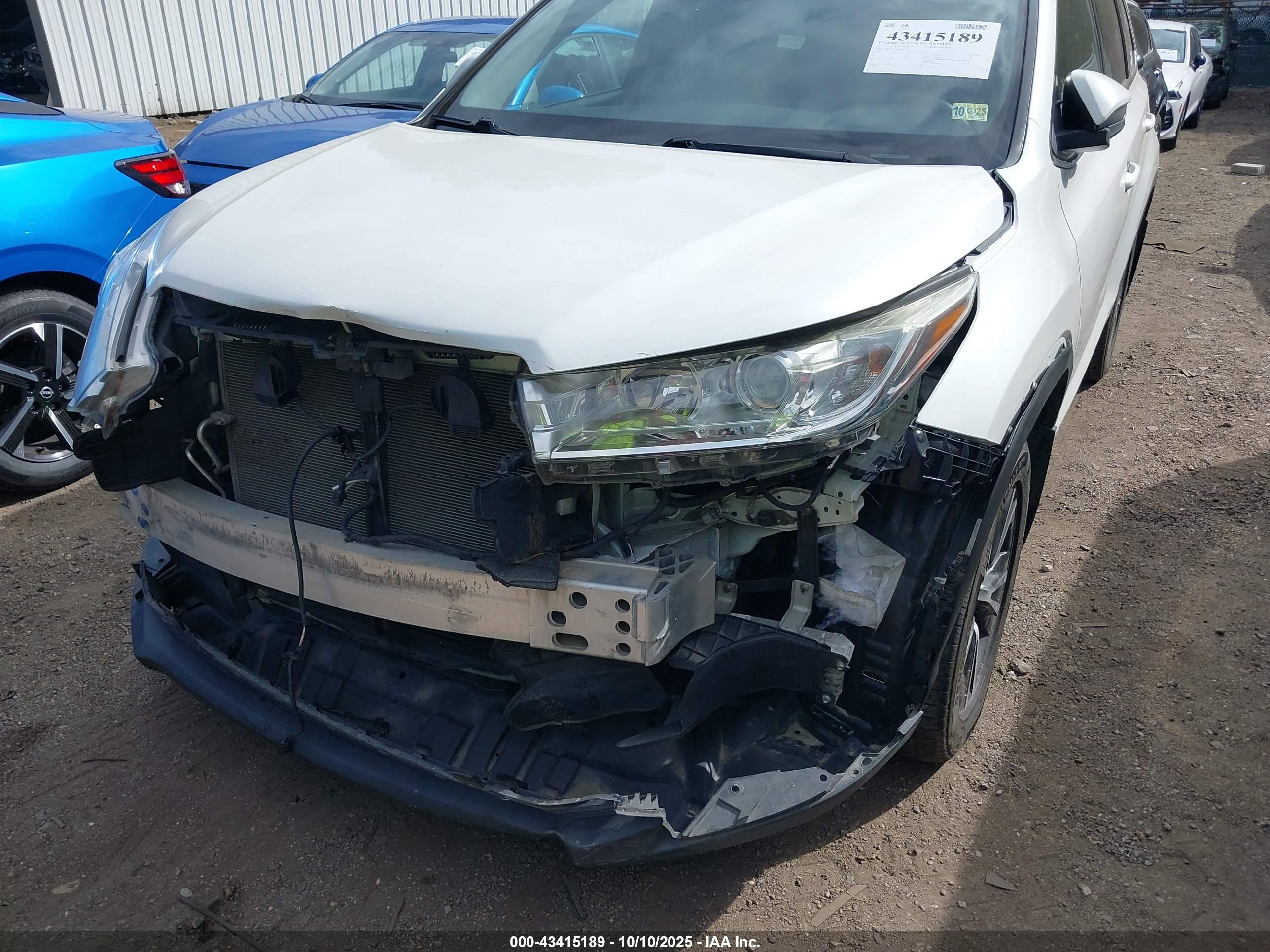 TOYOTA HIGHLANDER image 6