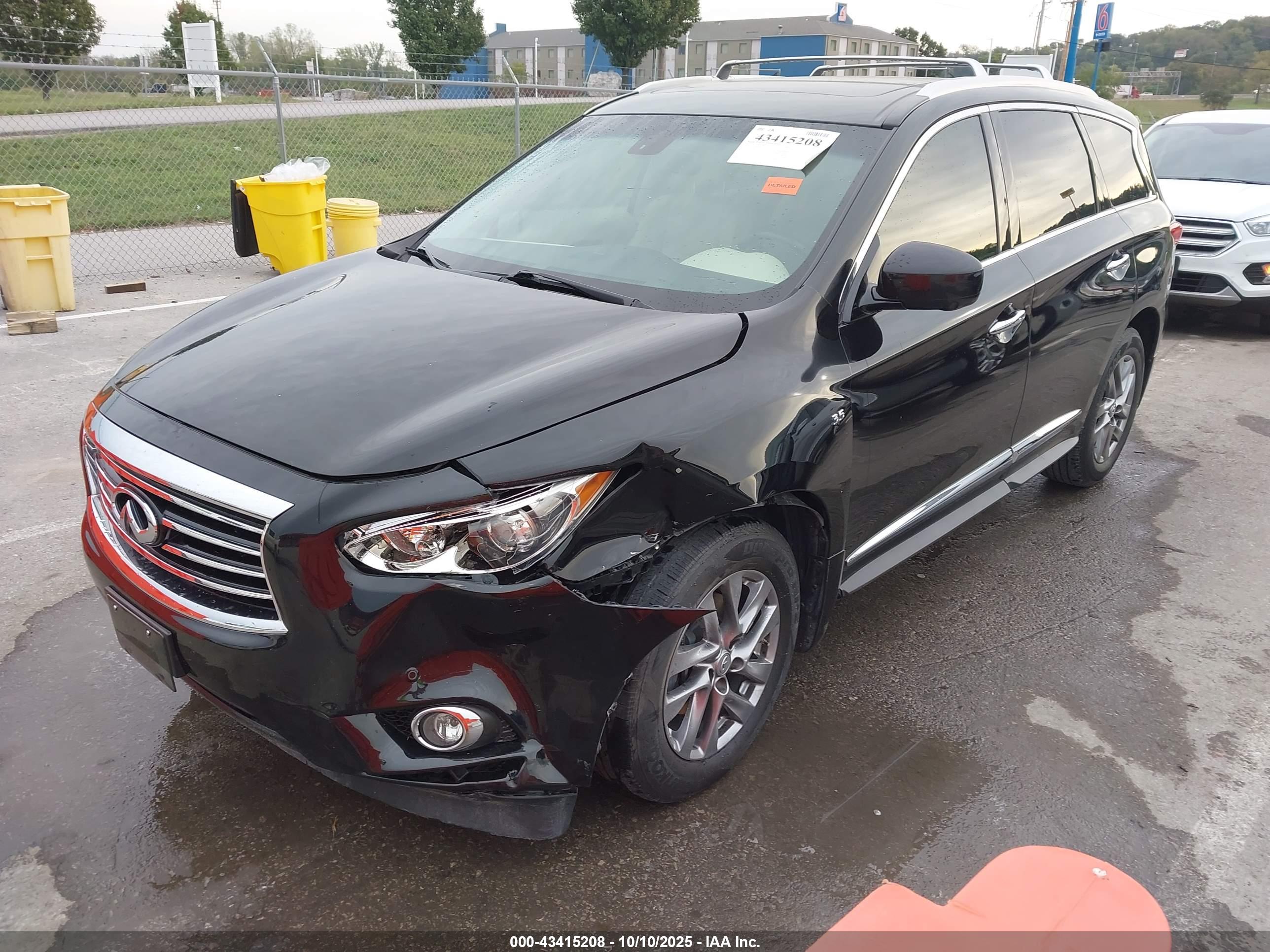 INFINITI QX60 image 2