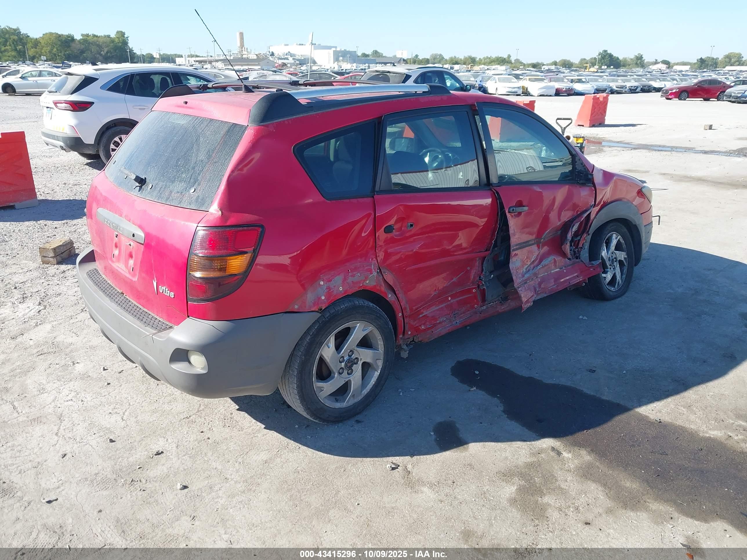 PONTIAC VIBE image 4