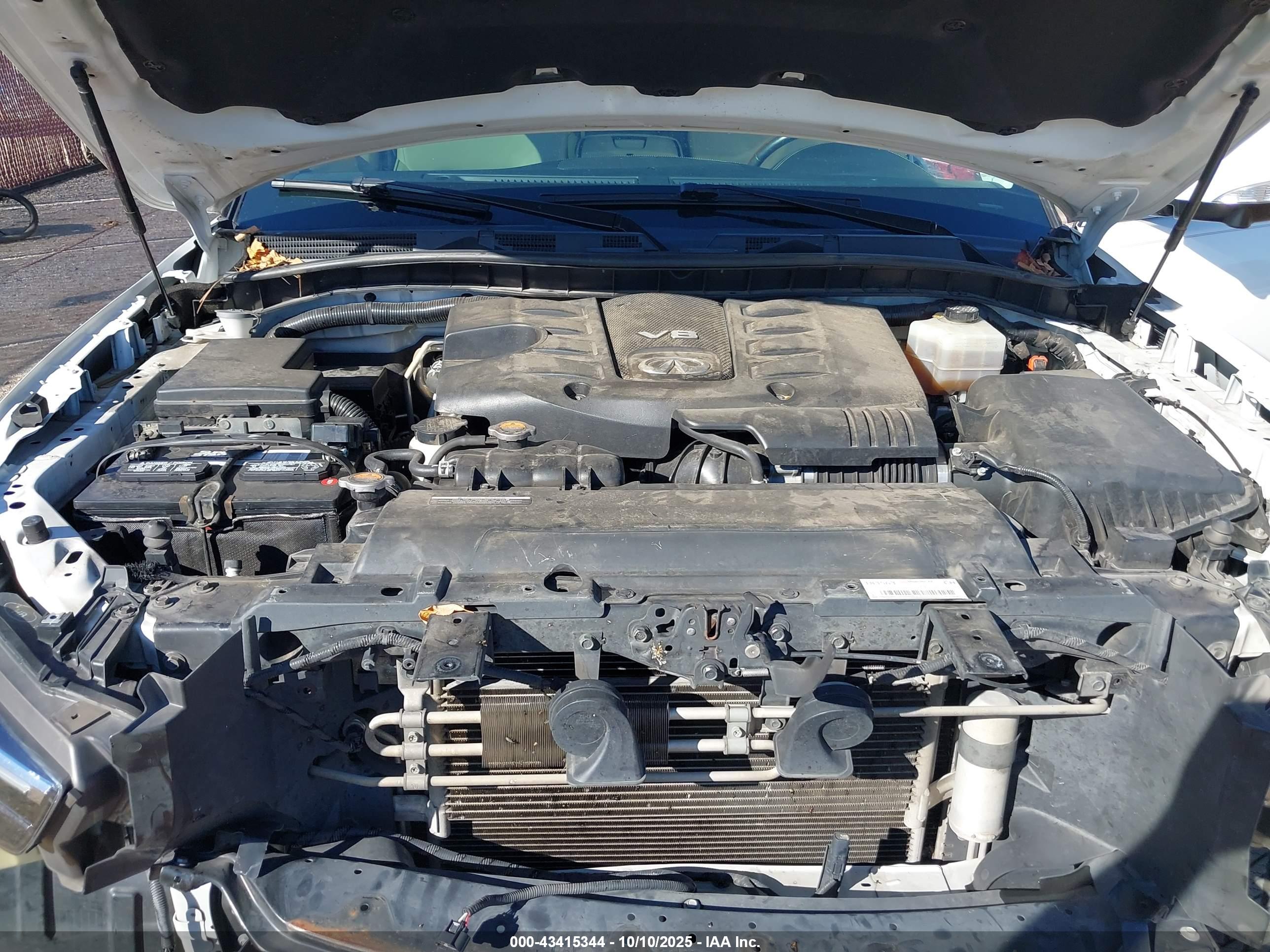 INFINITI QX80 image 10