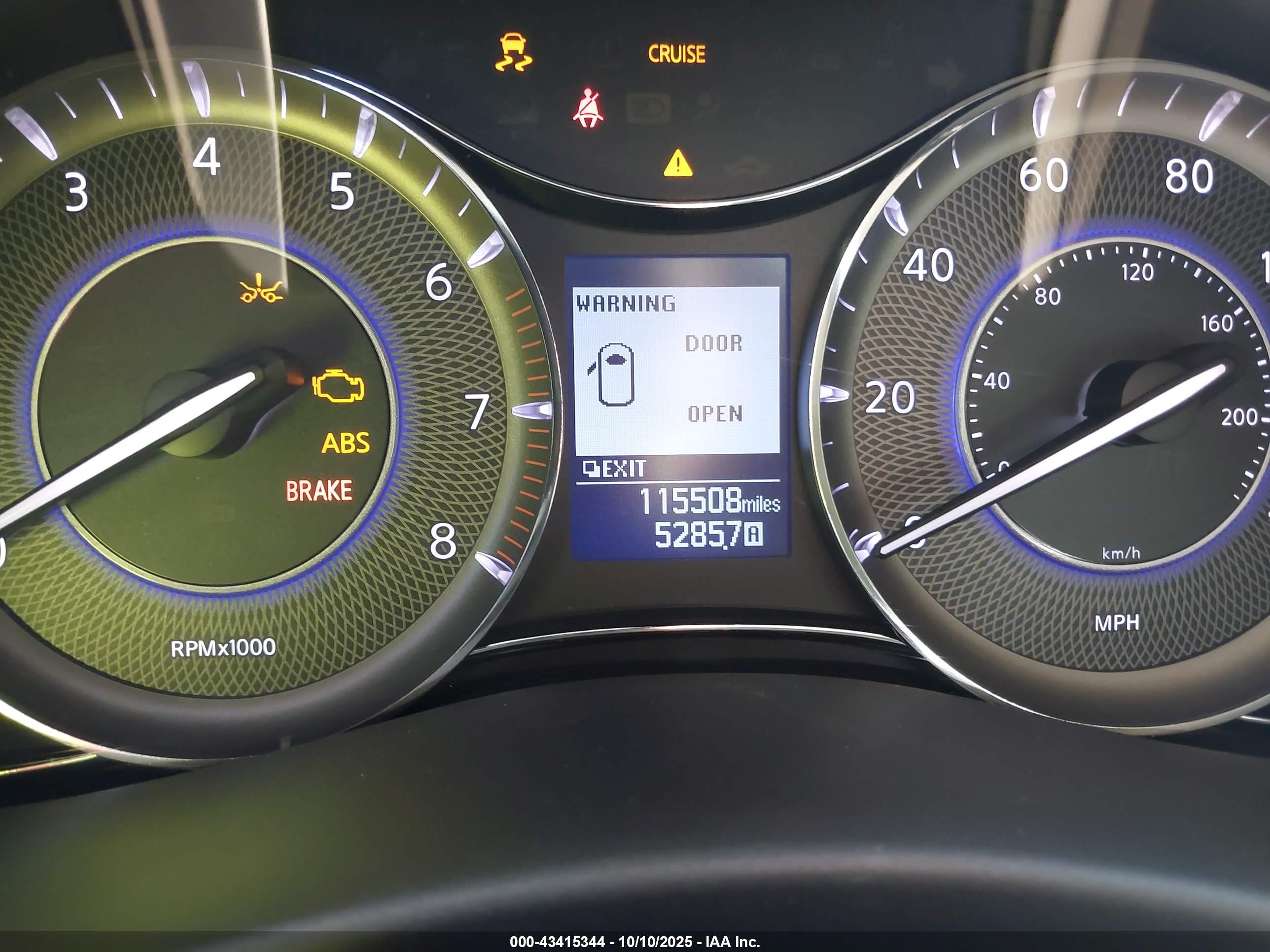INFINITI QX80 image 7