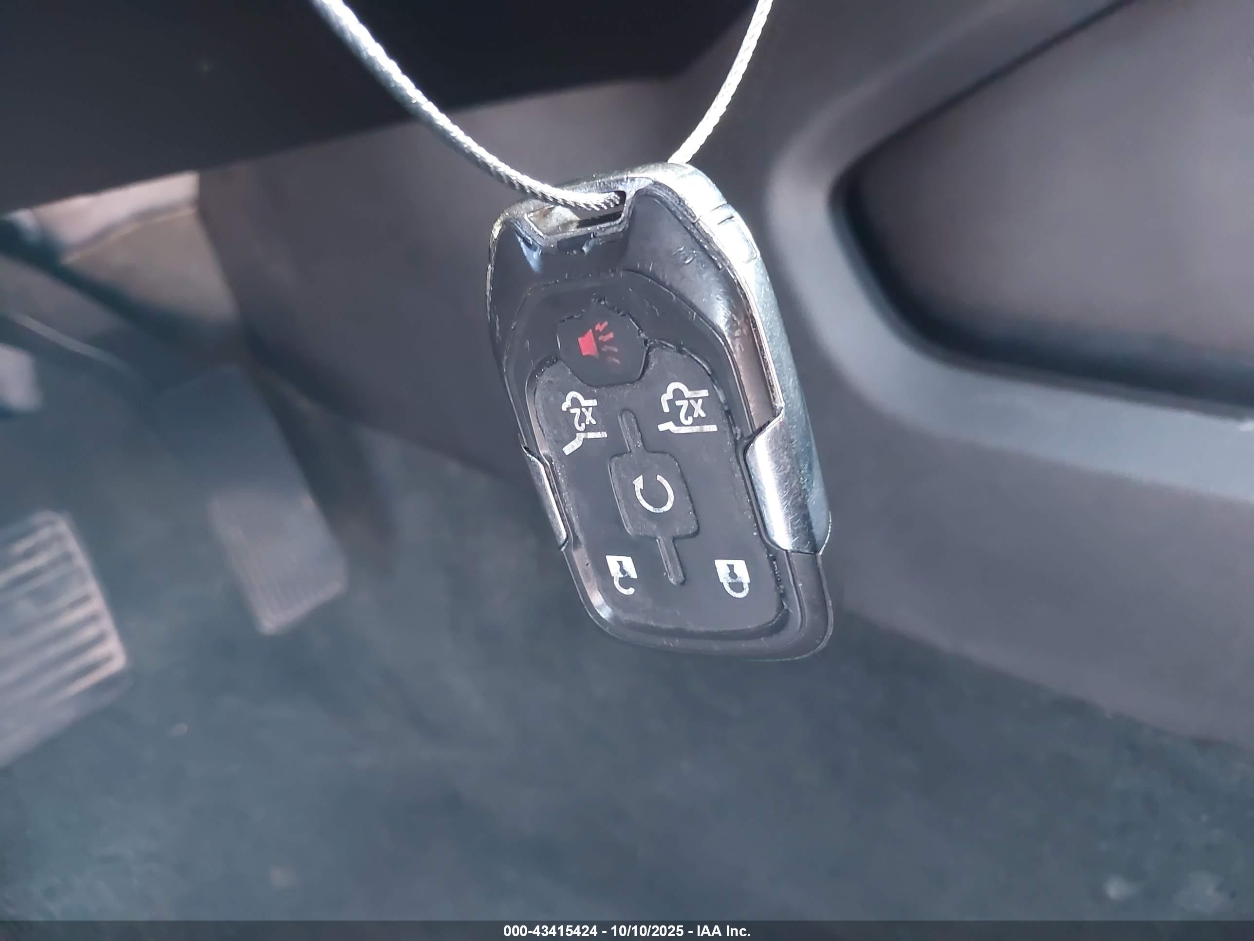 CHEVROLET SUBURBAN image 11