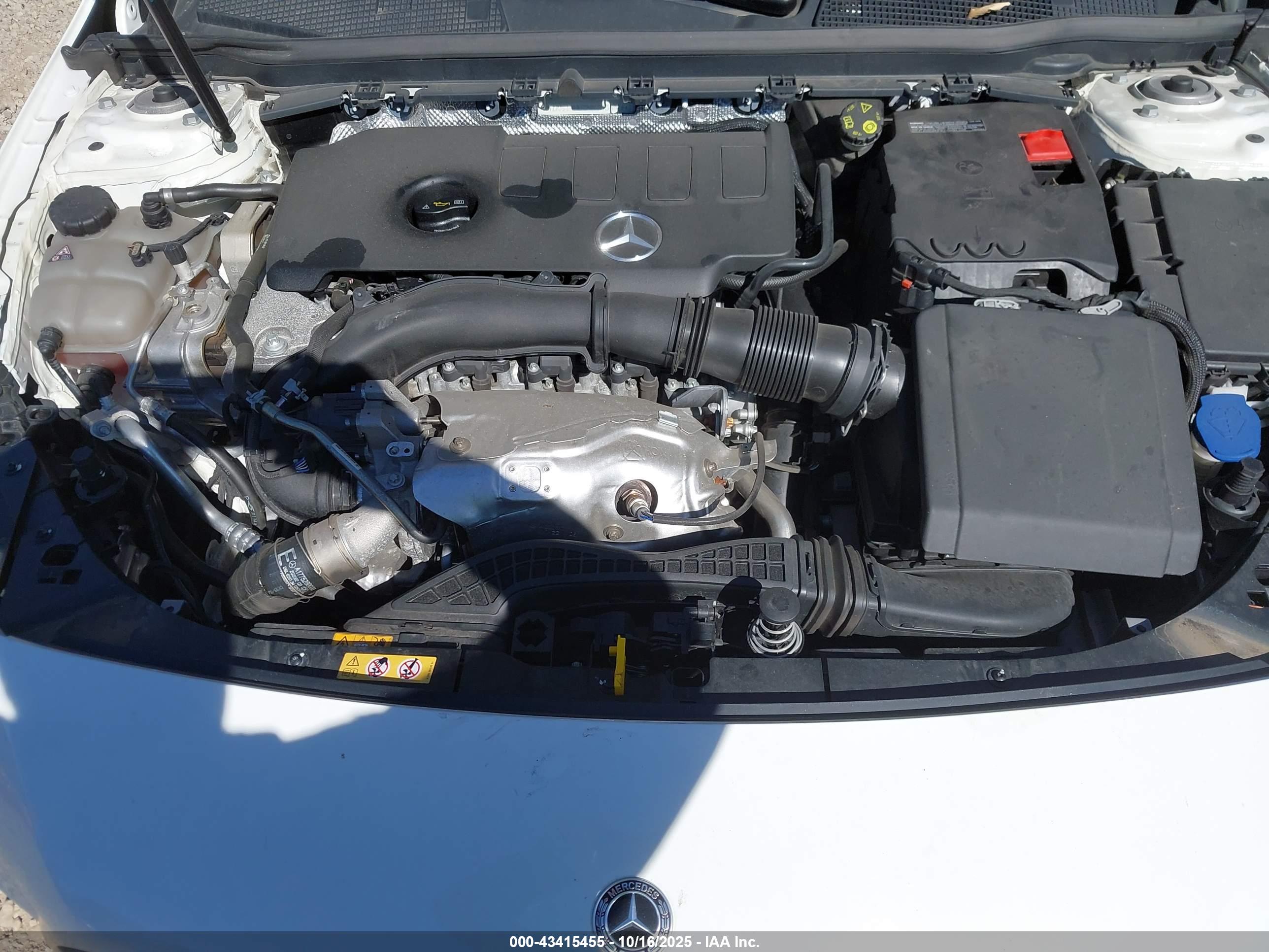 MERCEDES-BENZ CLA image 10