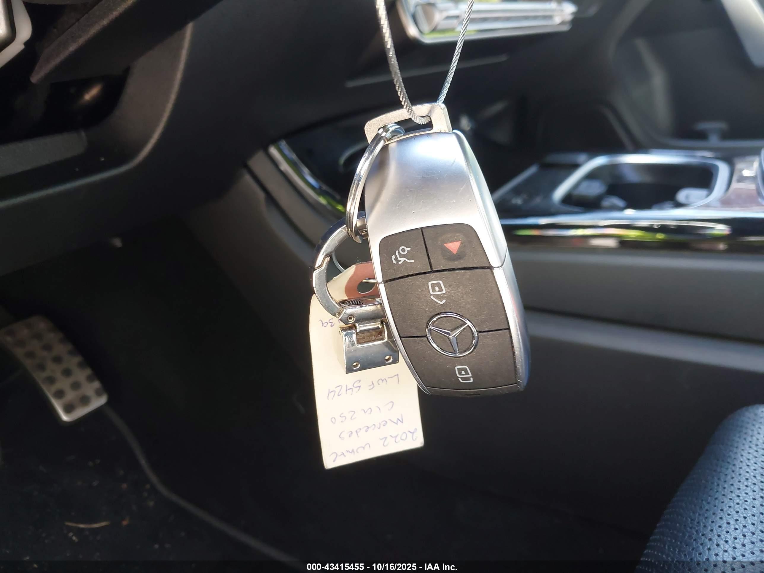 MERCEDES-BENZ CLA image 11