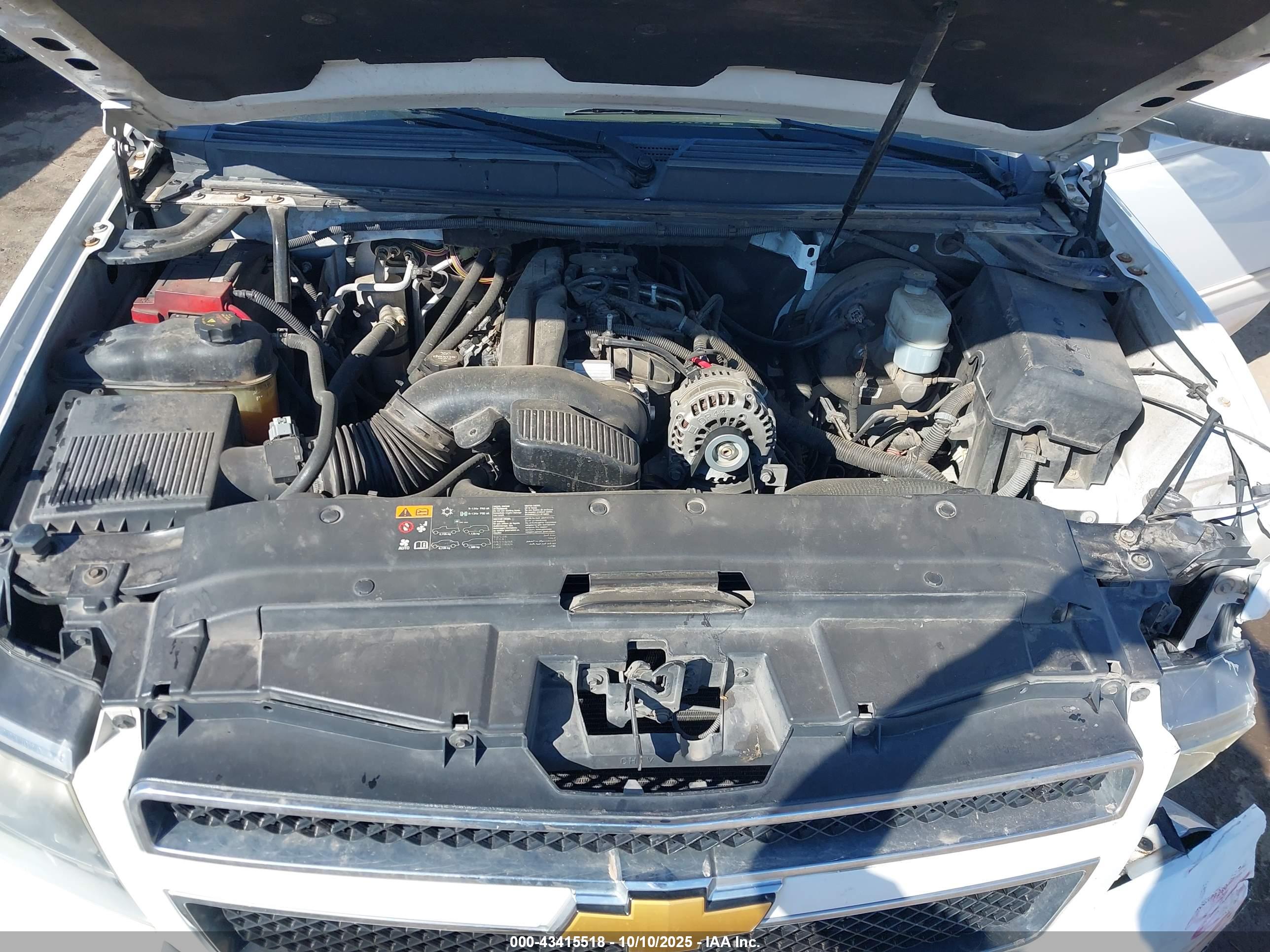 CHEVROLET SUBURBAN image 10