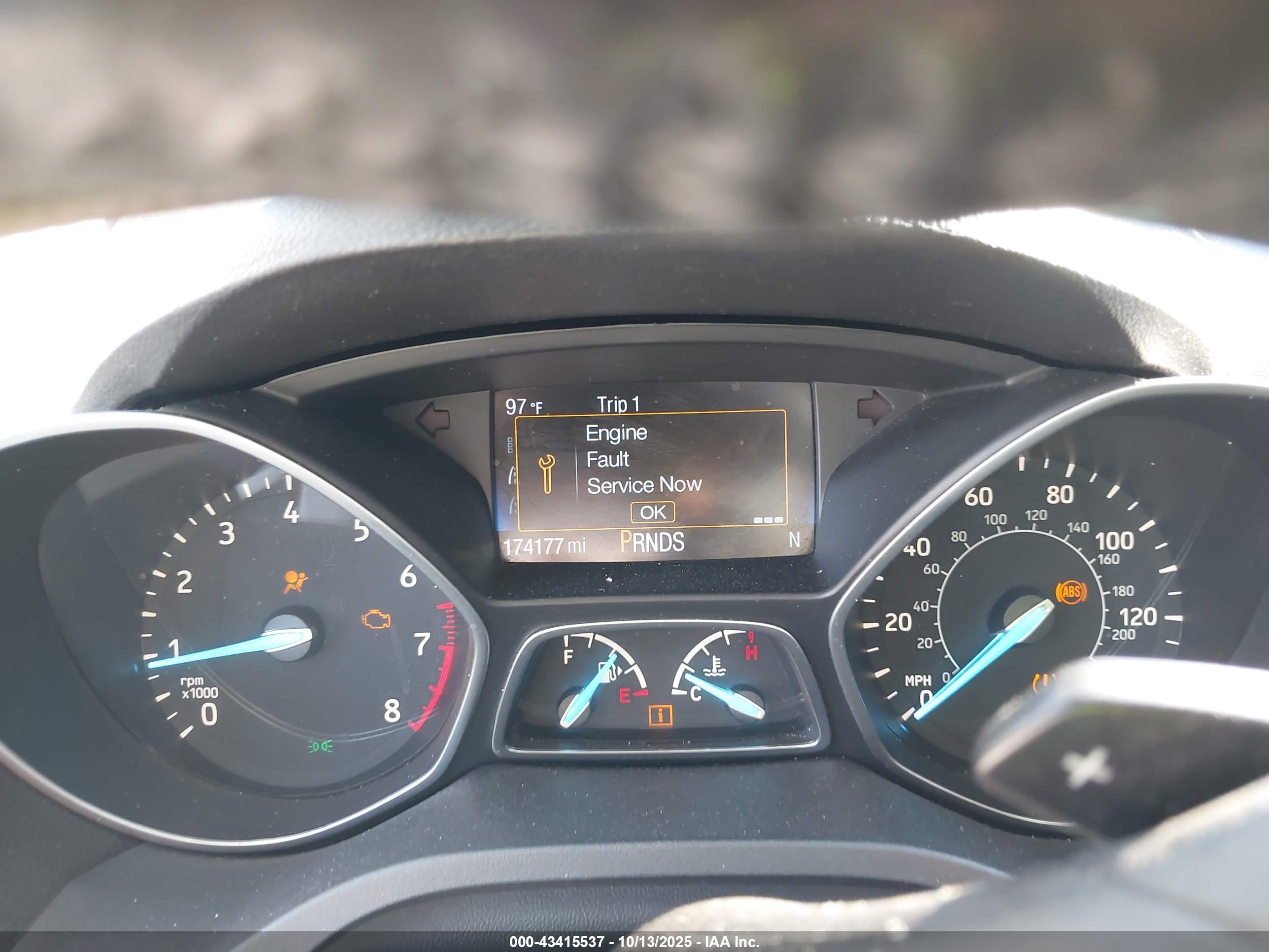 FORD ESCAPE image 7