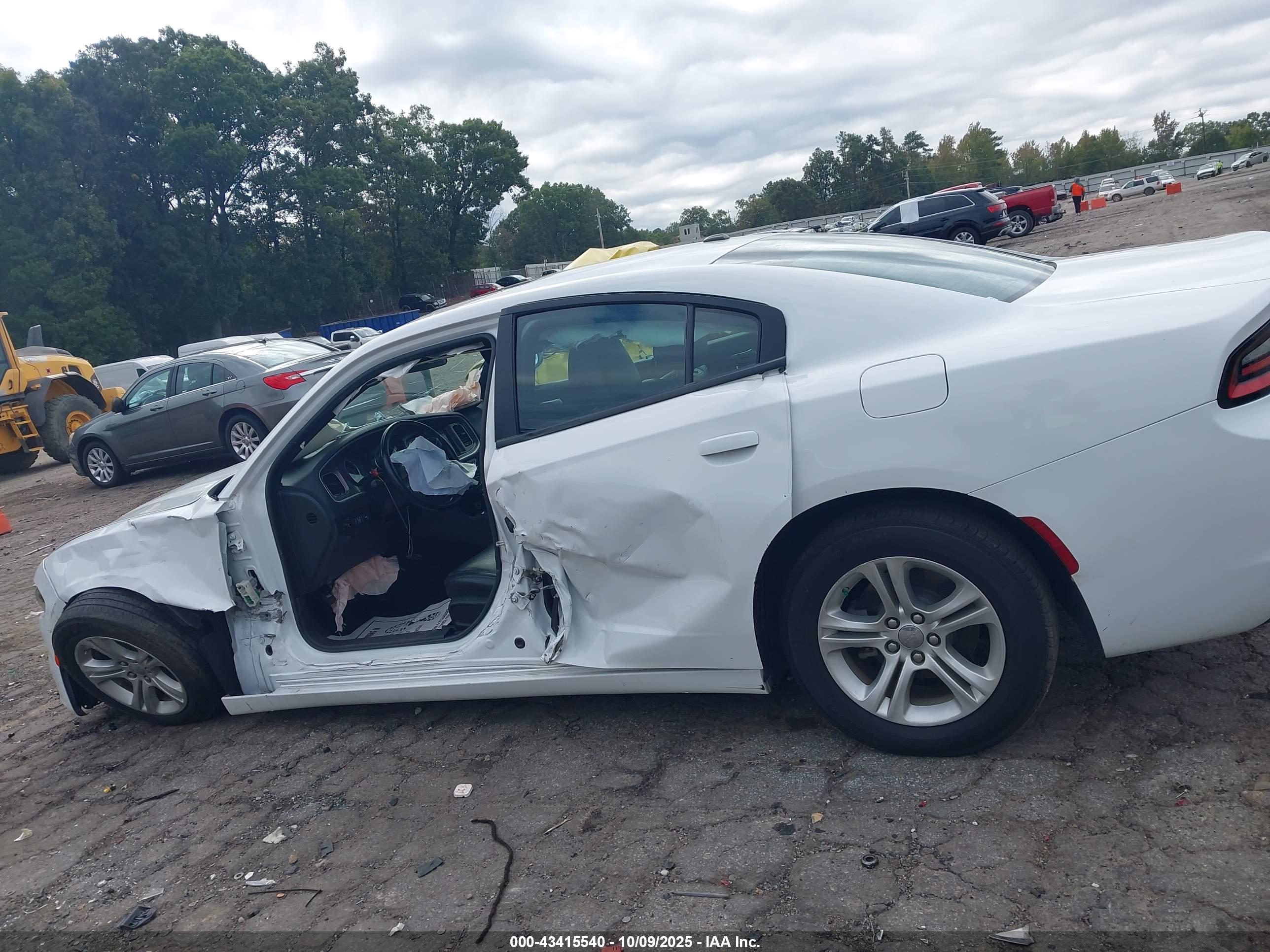 DODGE CHARGER image 6