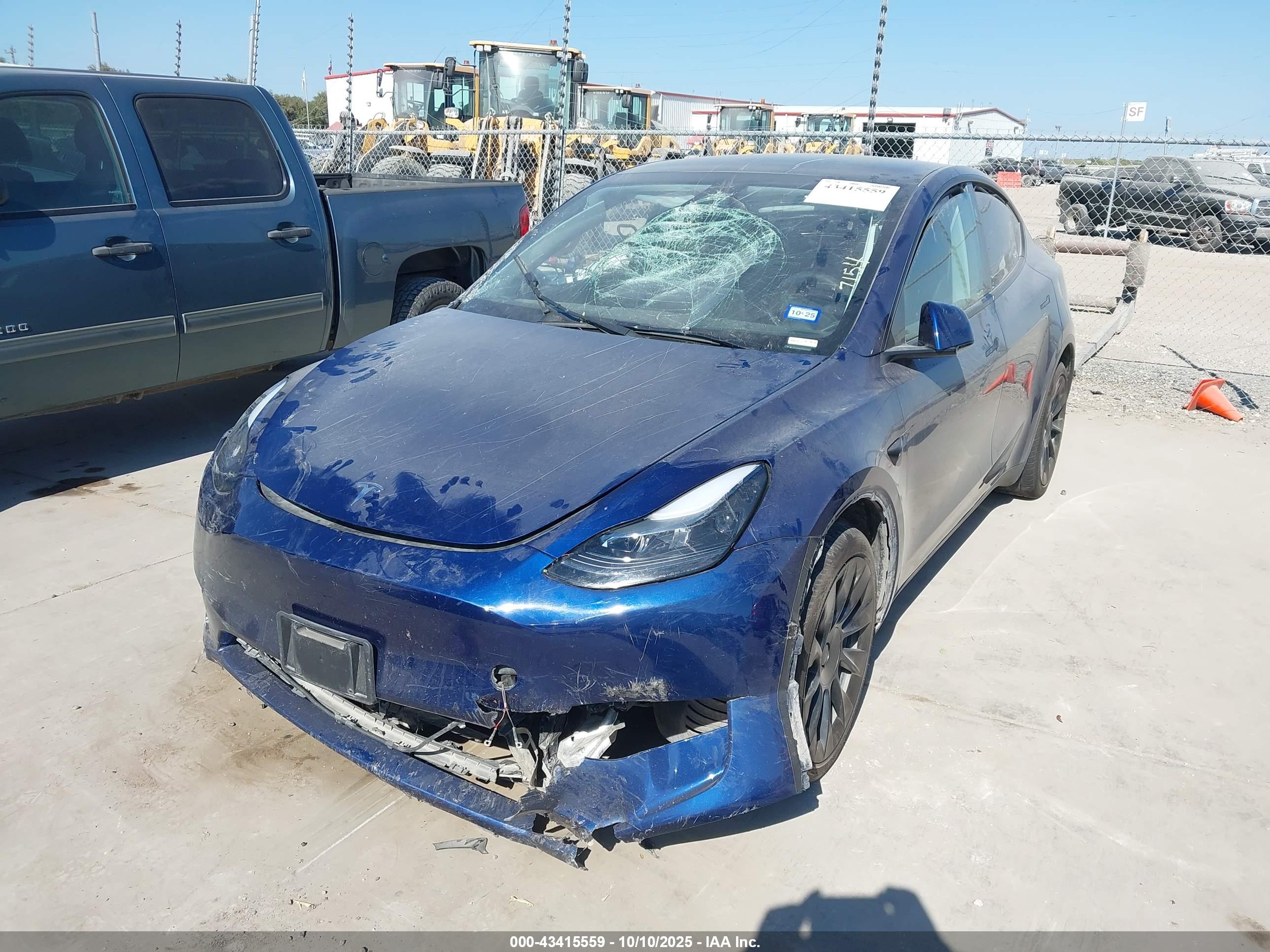 TESLA MODEL image 2