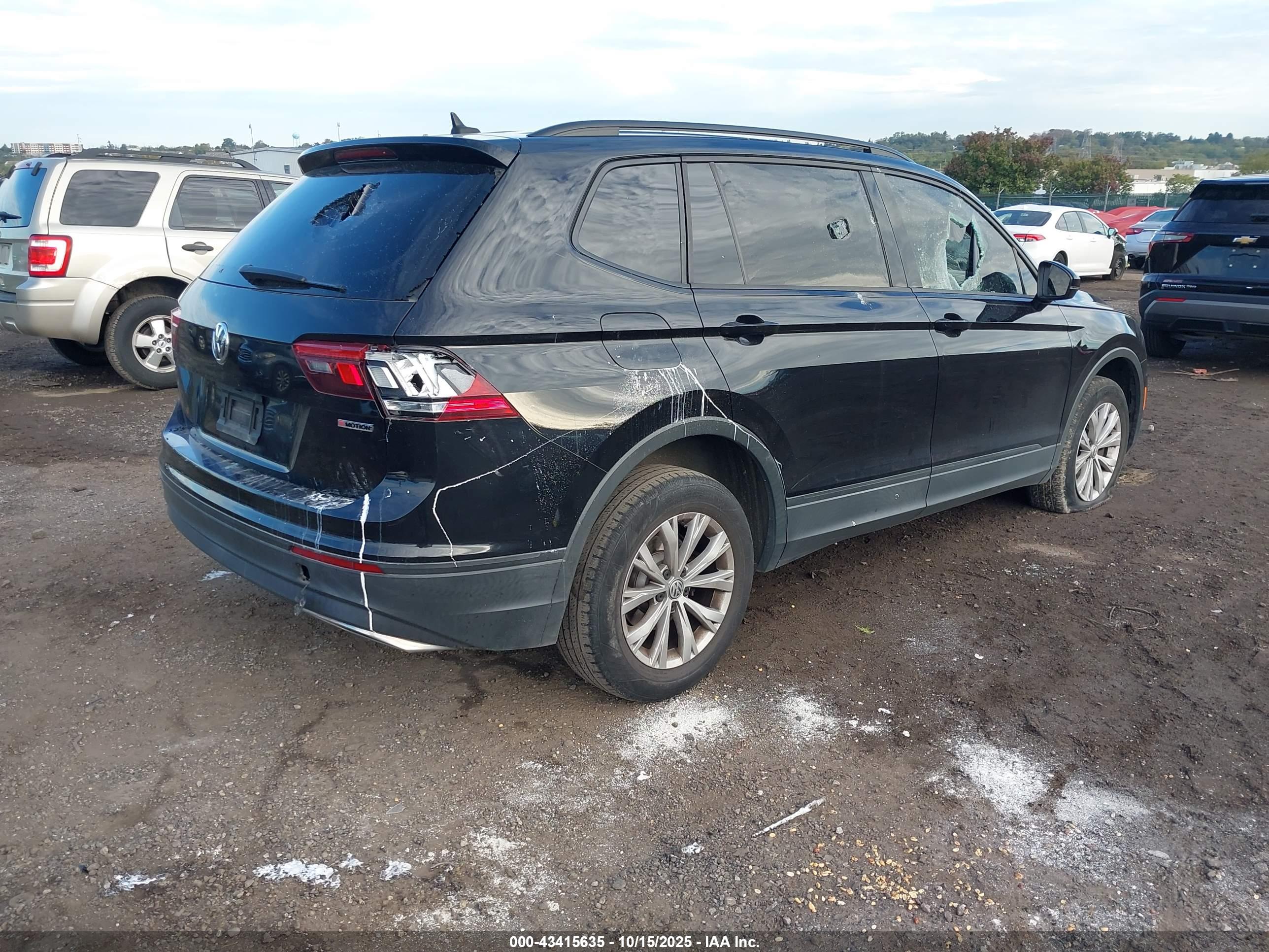 VOLKSWAGEN TIGUAN image 4