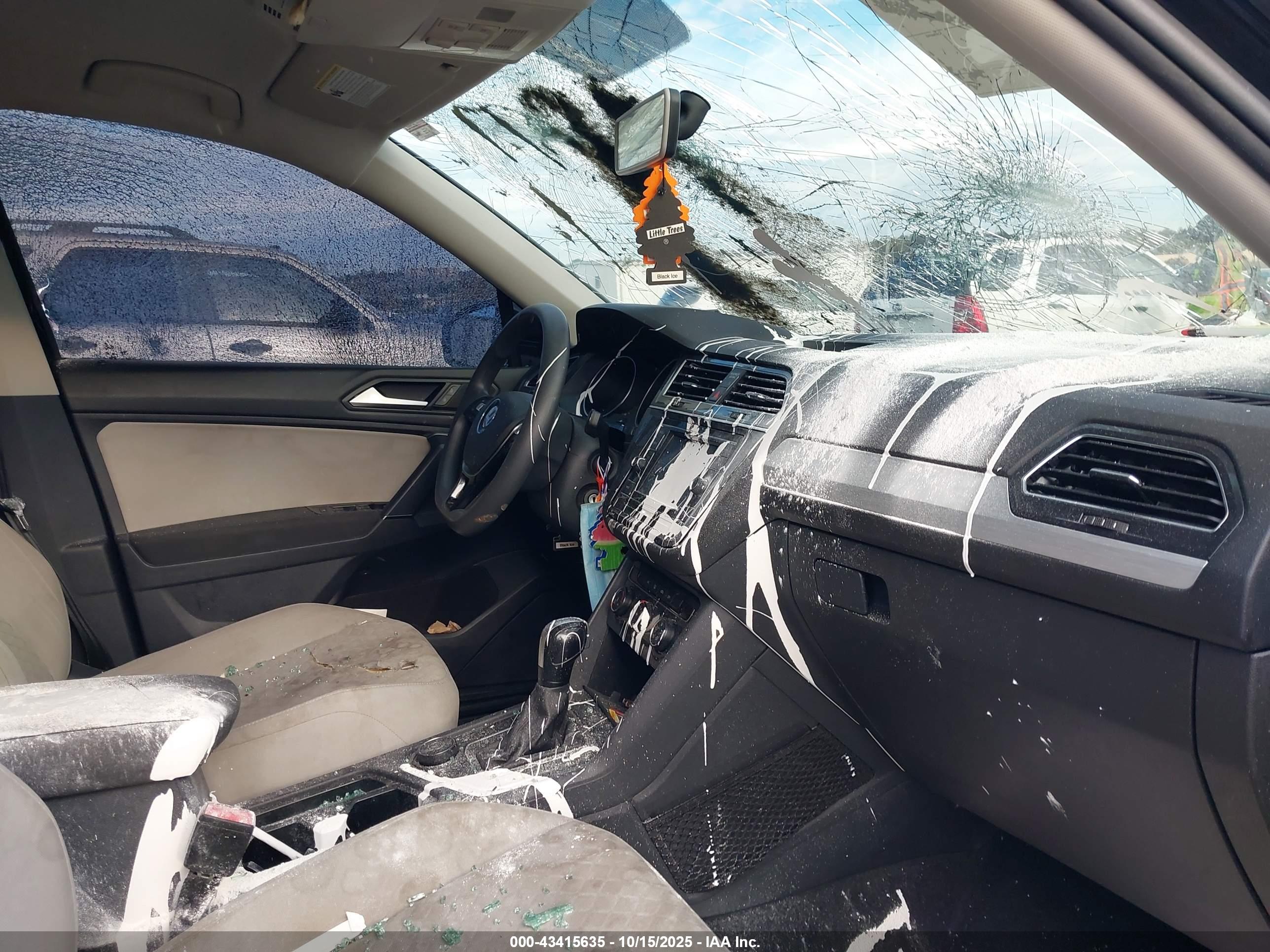 VOLKSWAGEN TIGUAN image 5