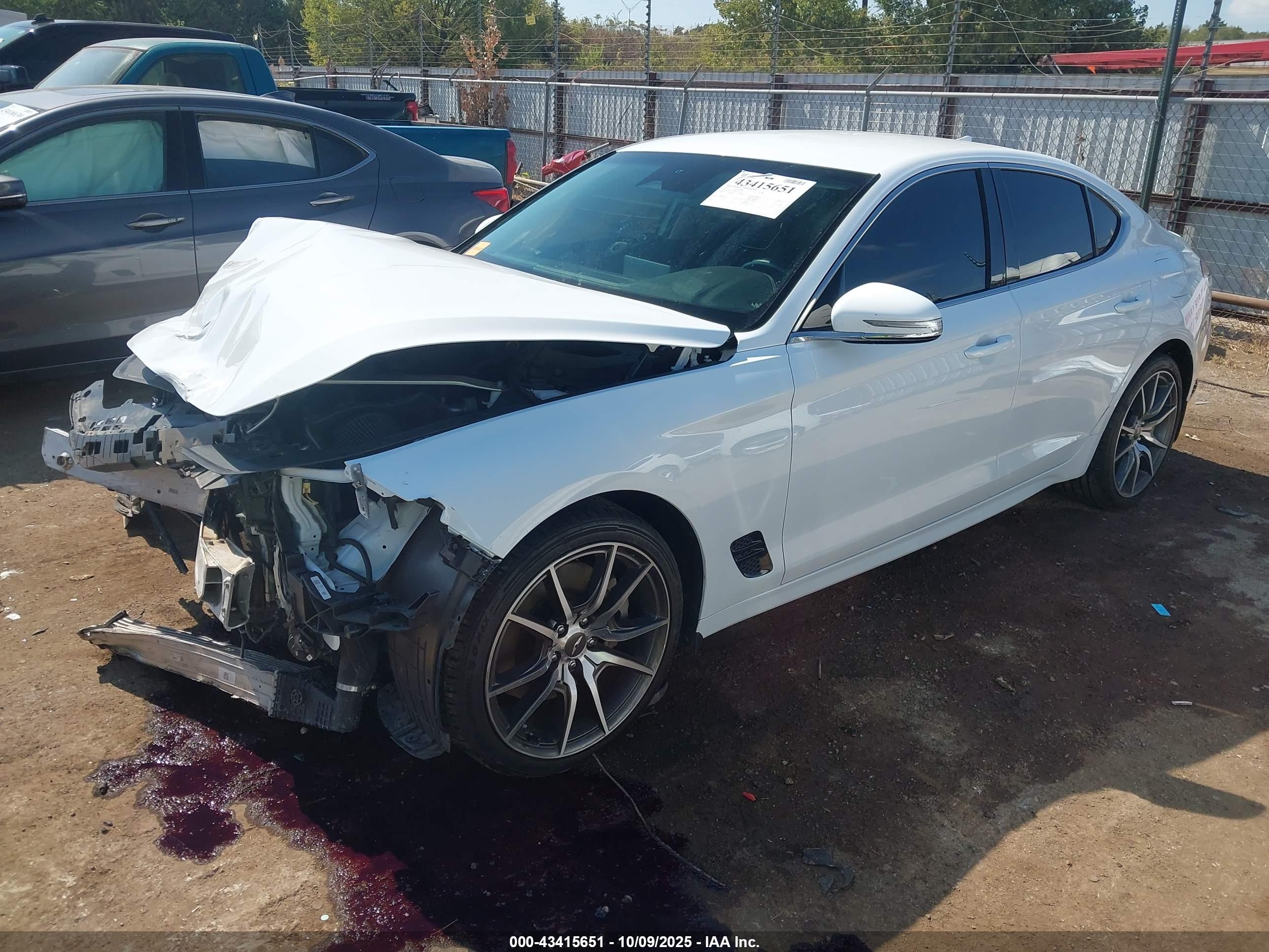 GENESIS G70 image 2