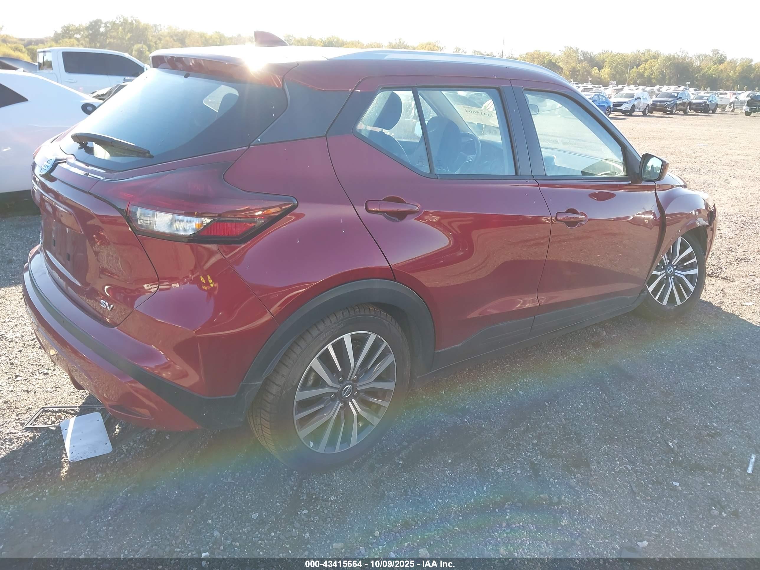NISSAN KICKS image 4
