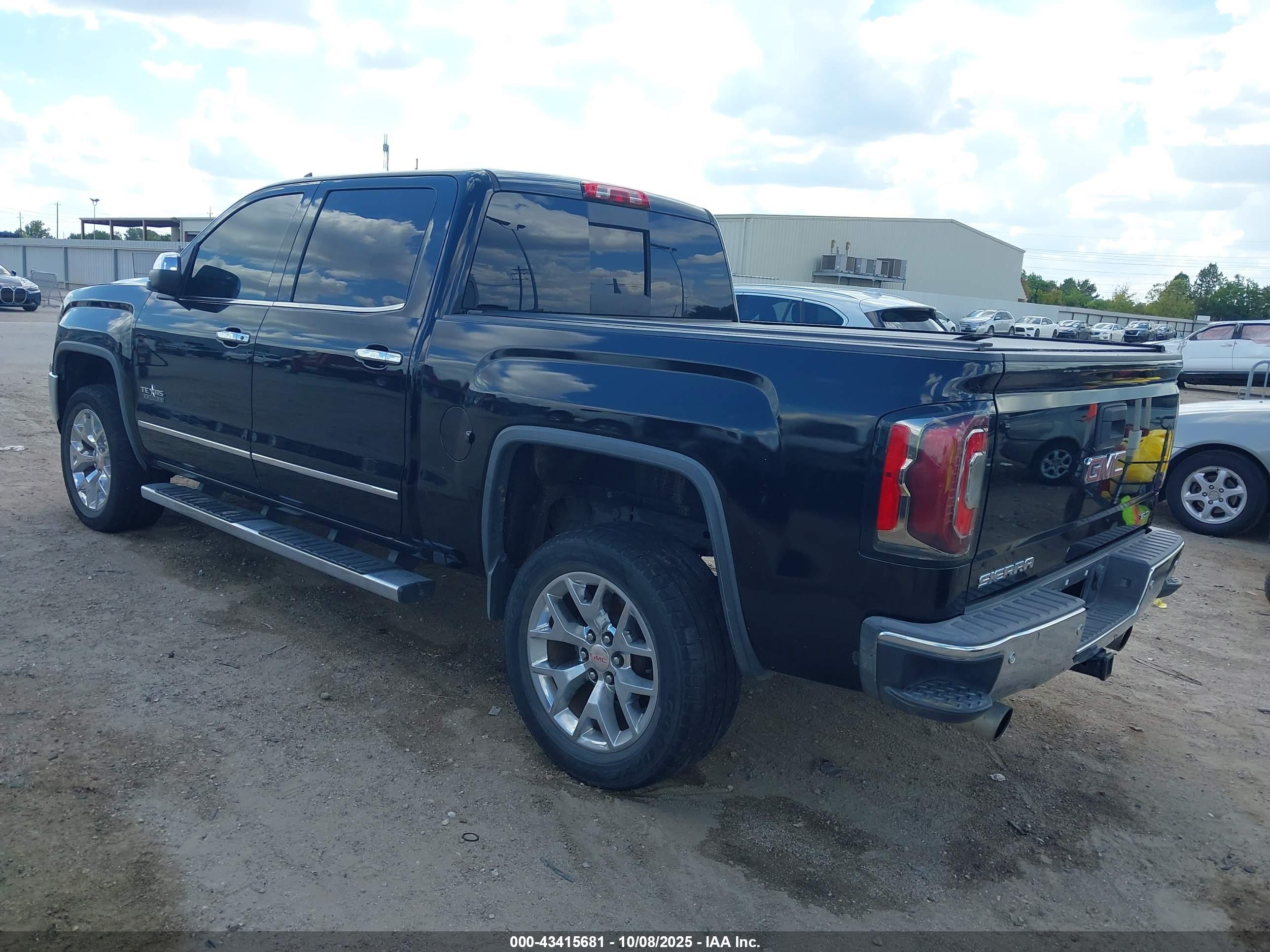 GMC SIERRA image 3
