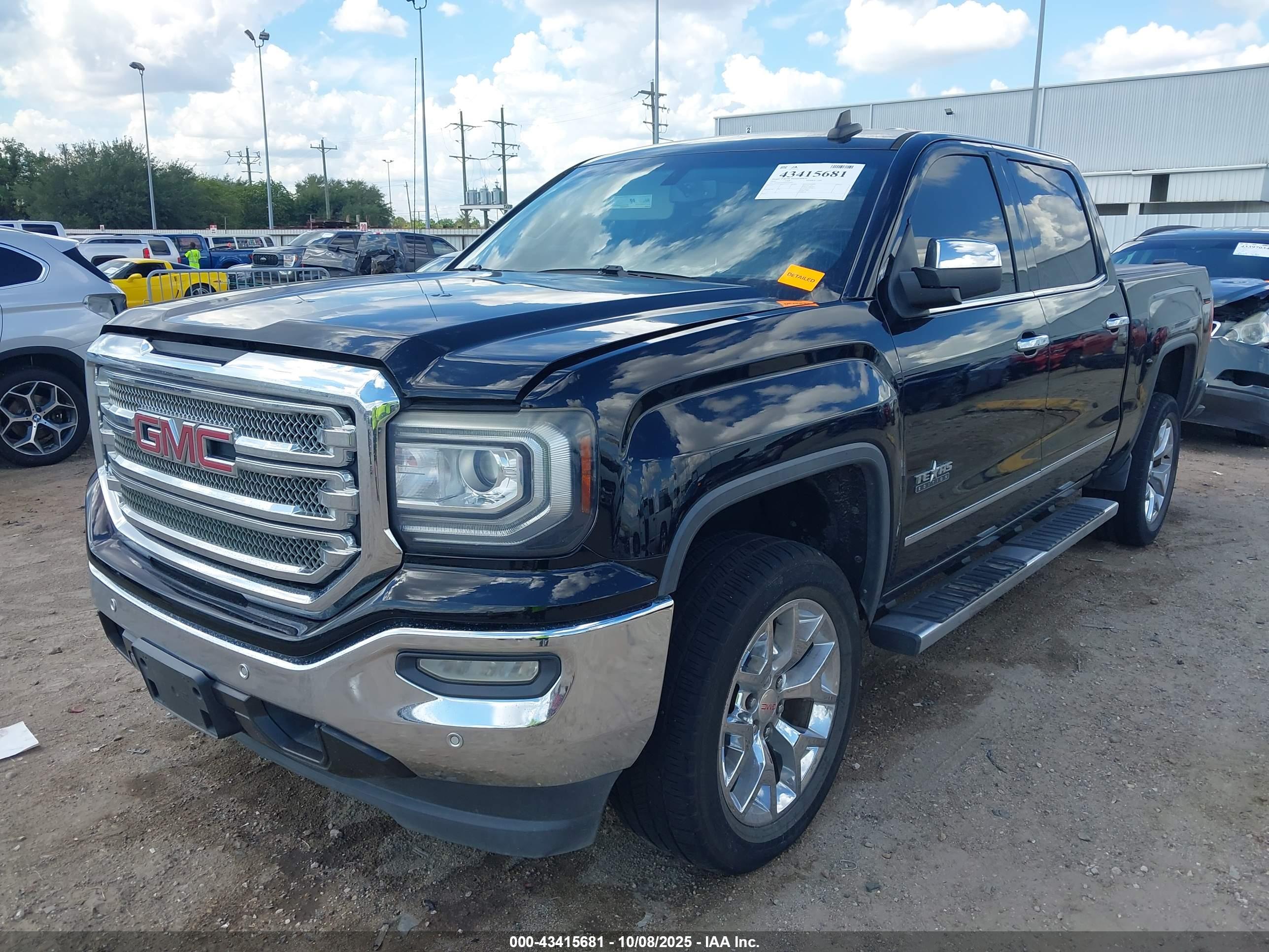 GMC SIERRA image 6