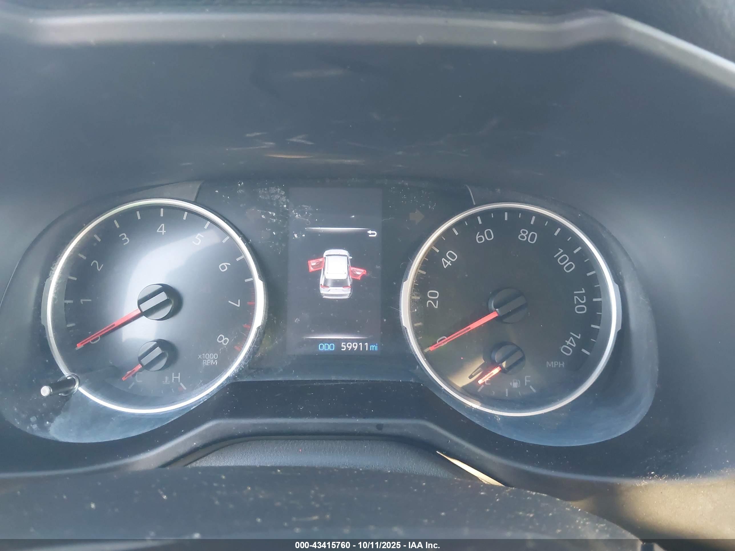 TOYOTA RAV4 image 7