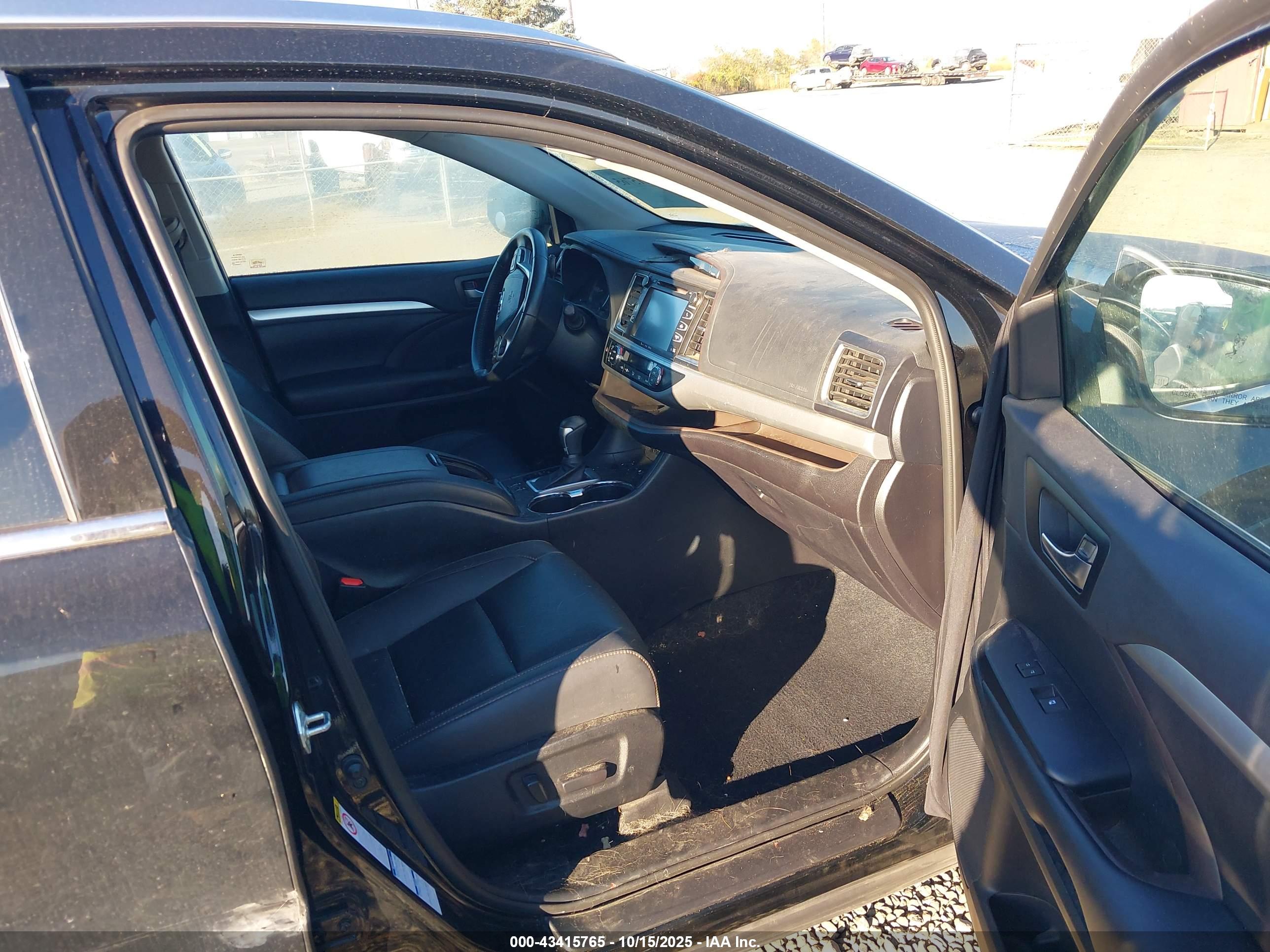 TOYOTA HIGHLANDER image 5