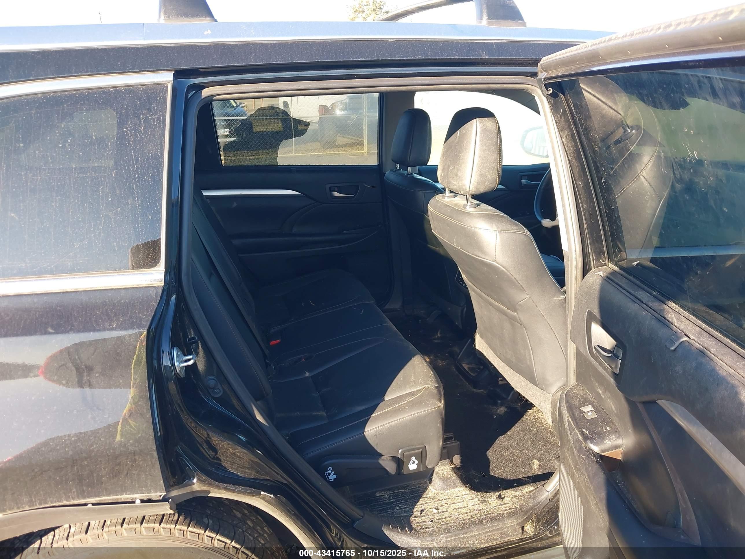 TOYOTA HIGHLANDER image 8