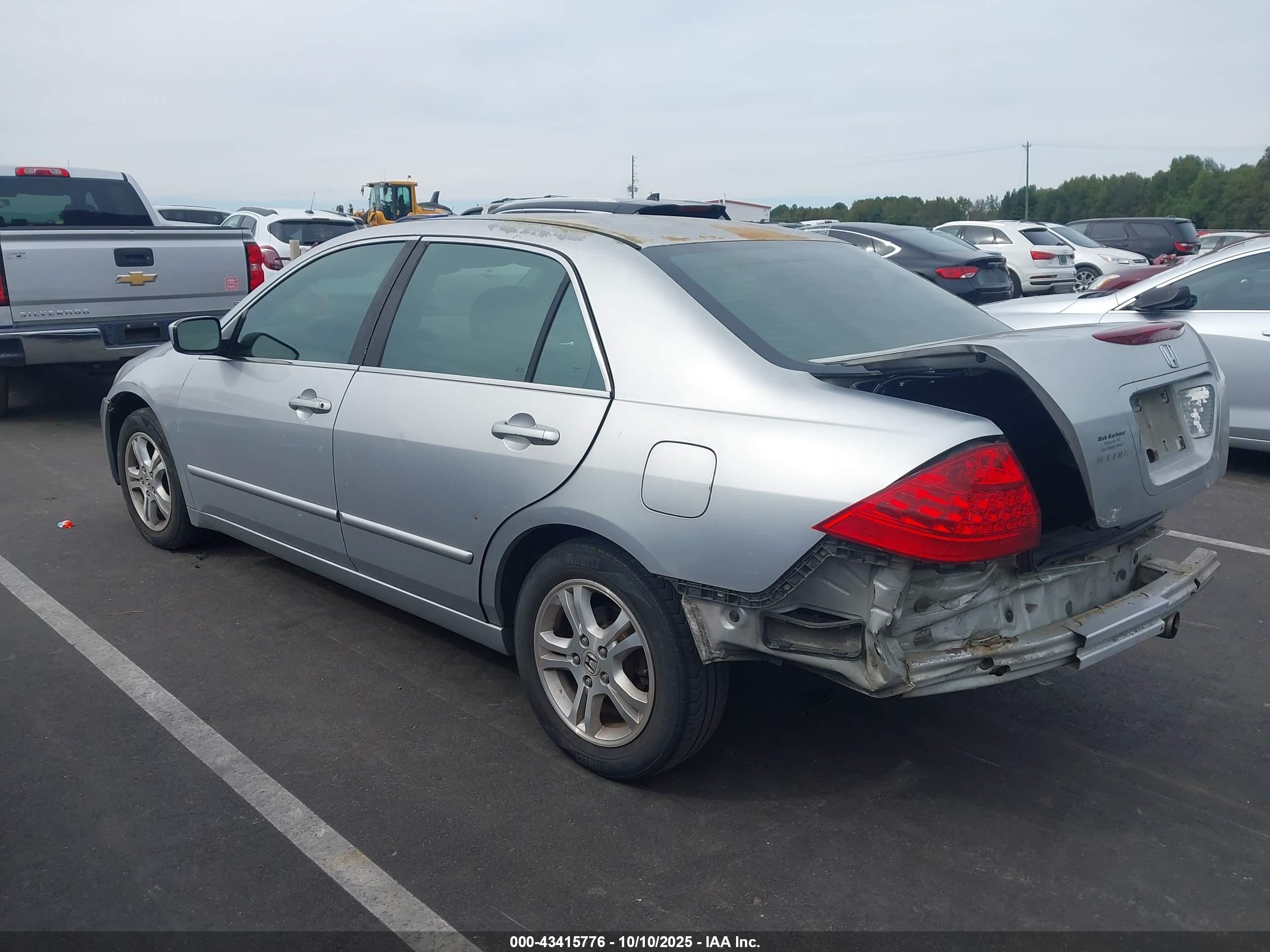 HONDA ACCORD image 3