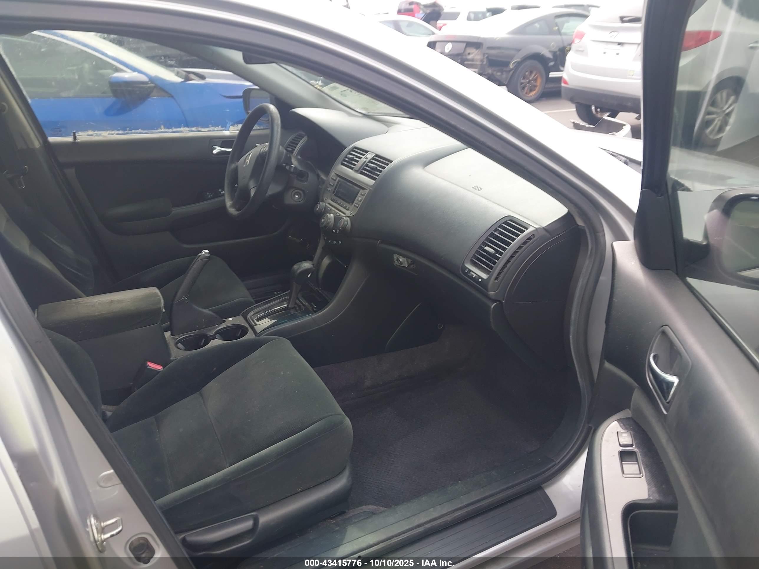 HONDA ACCORD image 5