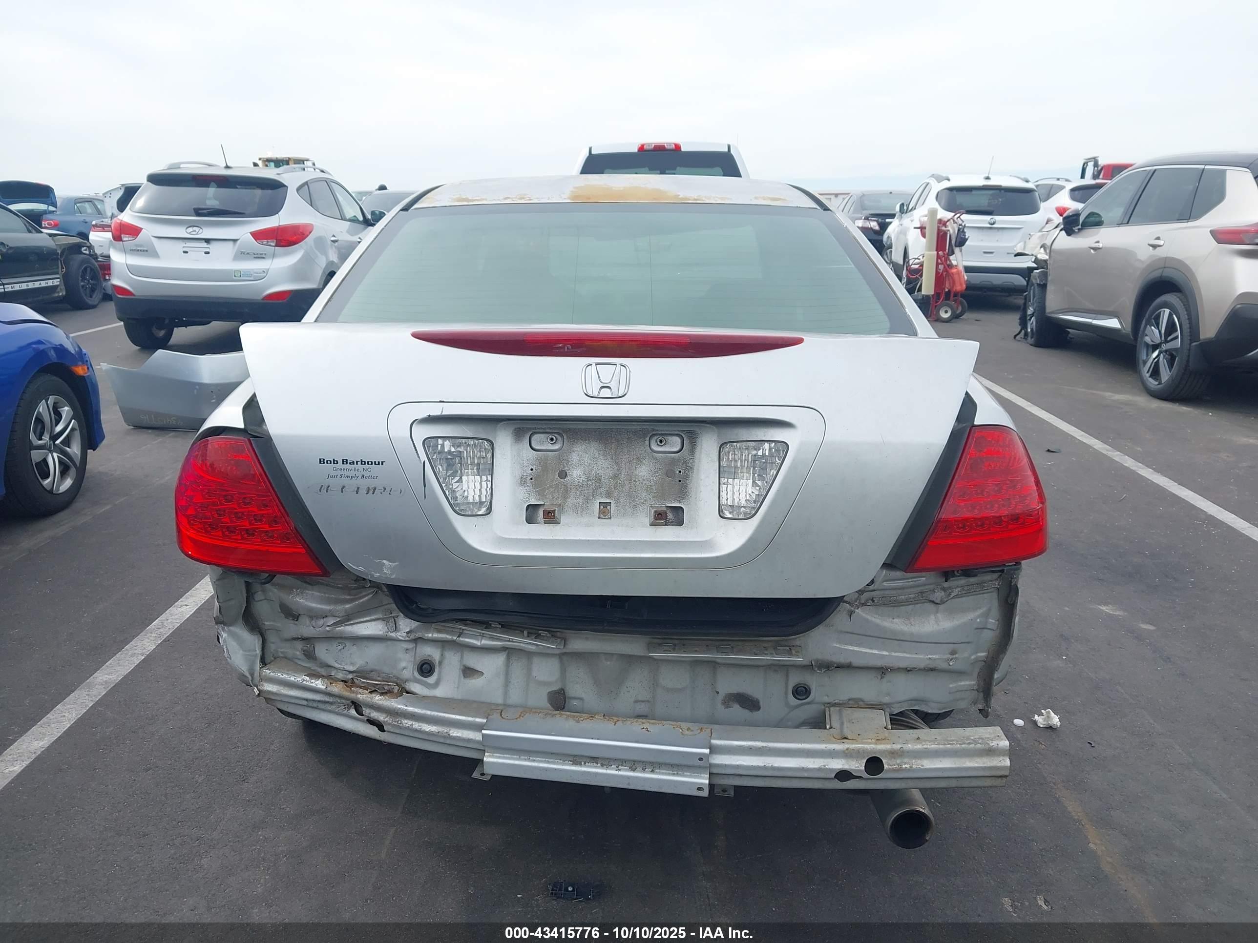 HONDA ACCORD image 6