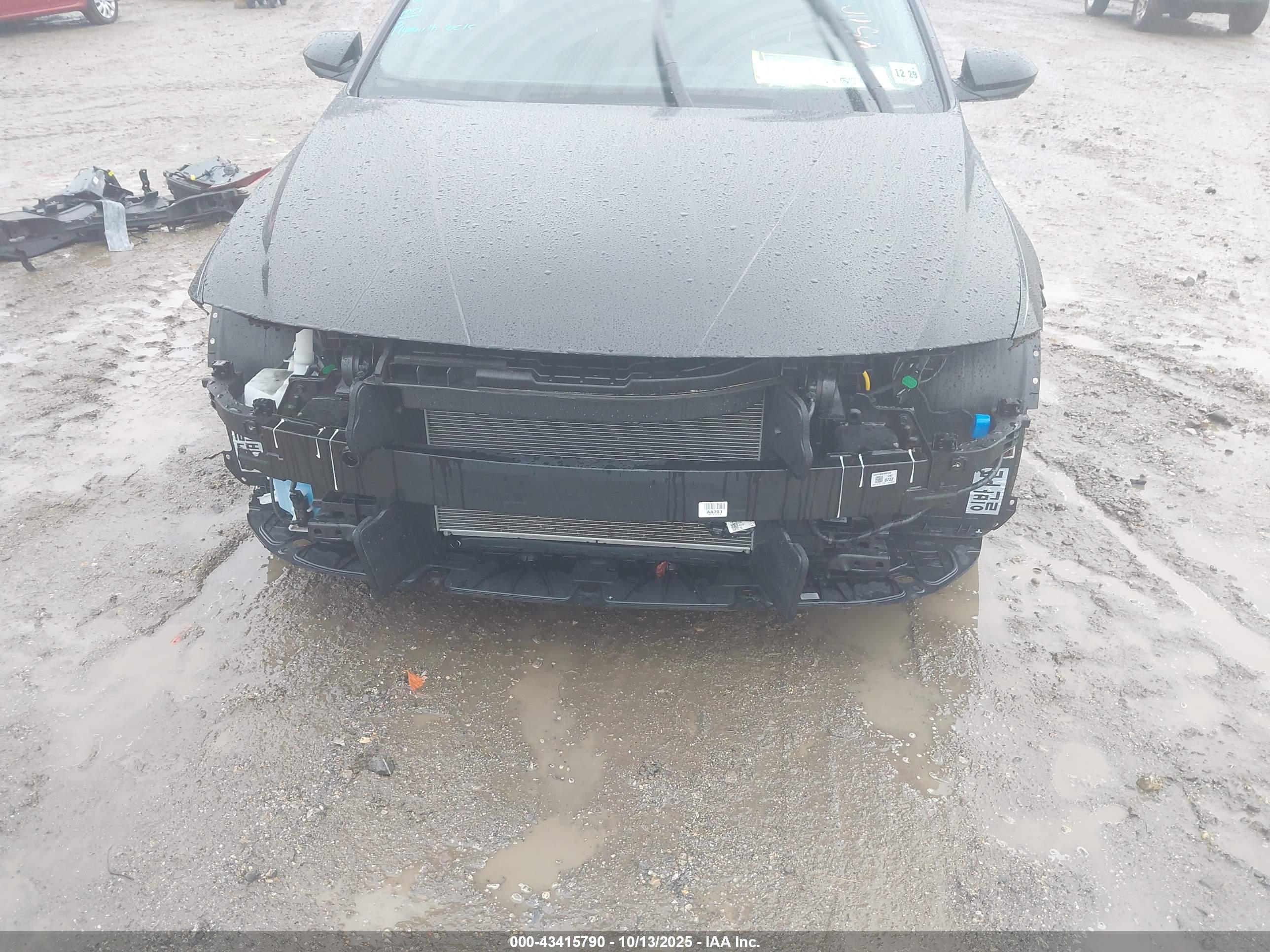 HYUNDAI ELANTRA image 6